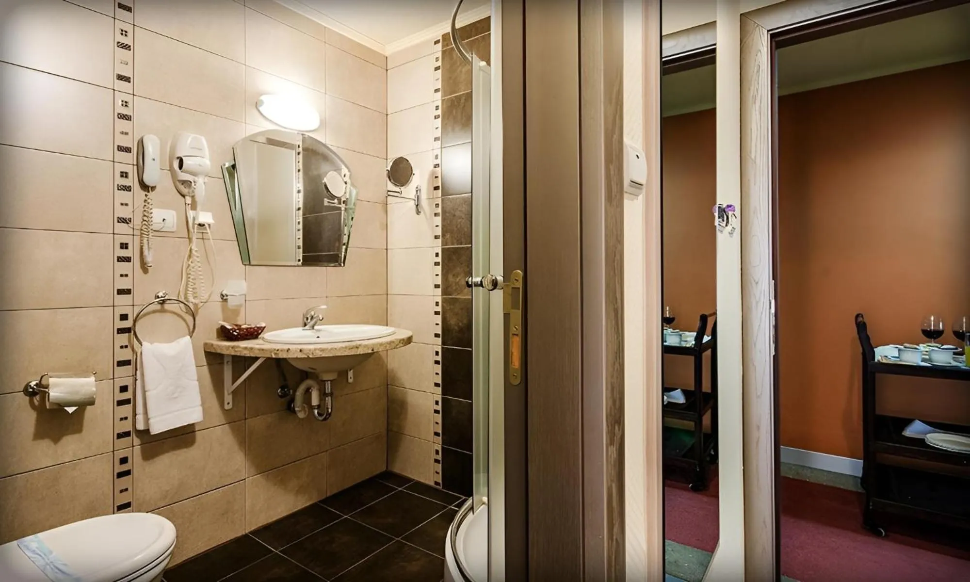 Shower in Alliance Hotel