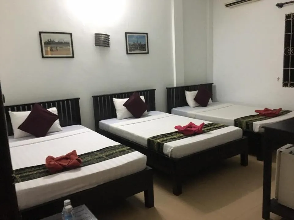 Bed in Victory Guest House