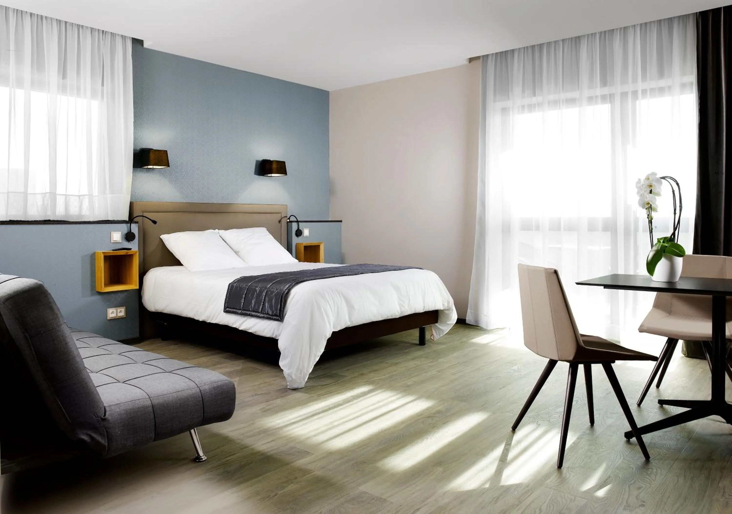 Living room, Bed in One Loft Appart