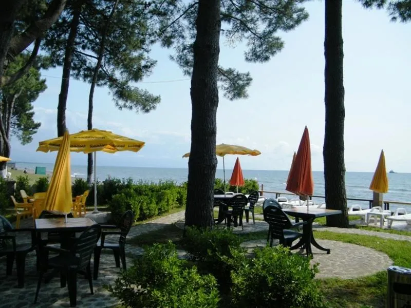 Restaurant/places to eat in Villa ReTa Hotel & SPA