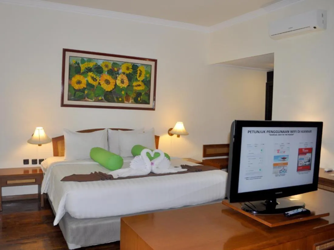 Bedroom, Bed in Grand Whiz Hotel Trawas Mojokerto