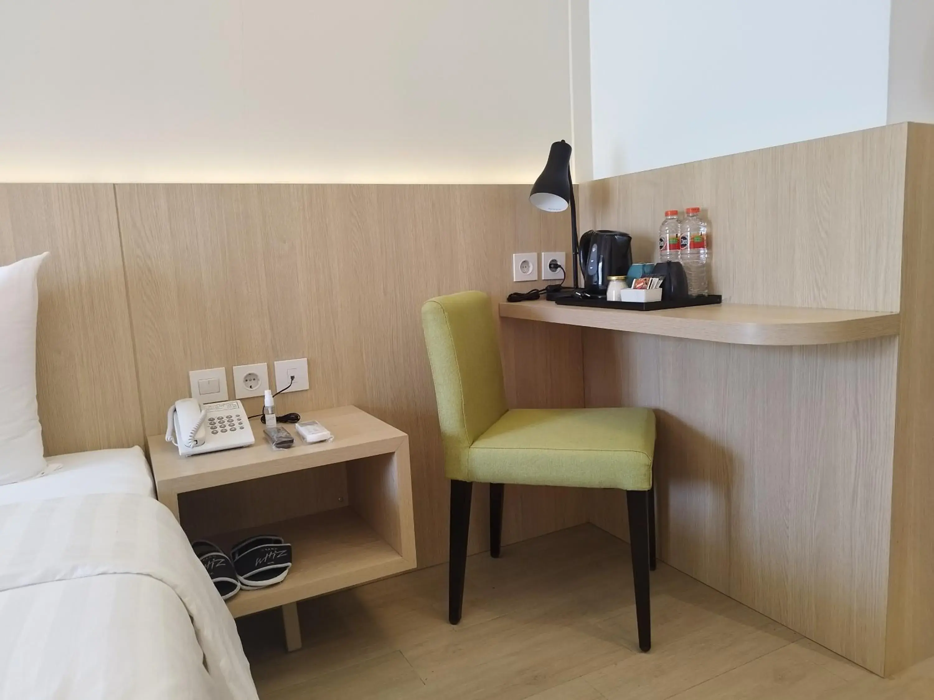 Deluxe Double Room in Grand Whiz Hotel Trawas Mojokerto Deluxe Double Room in Grand Whiz Hotel Trawas Mojokerto
