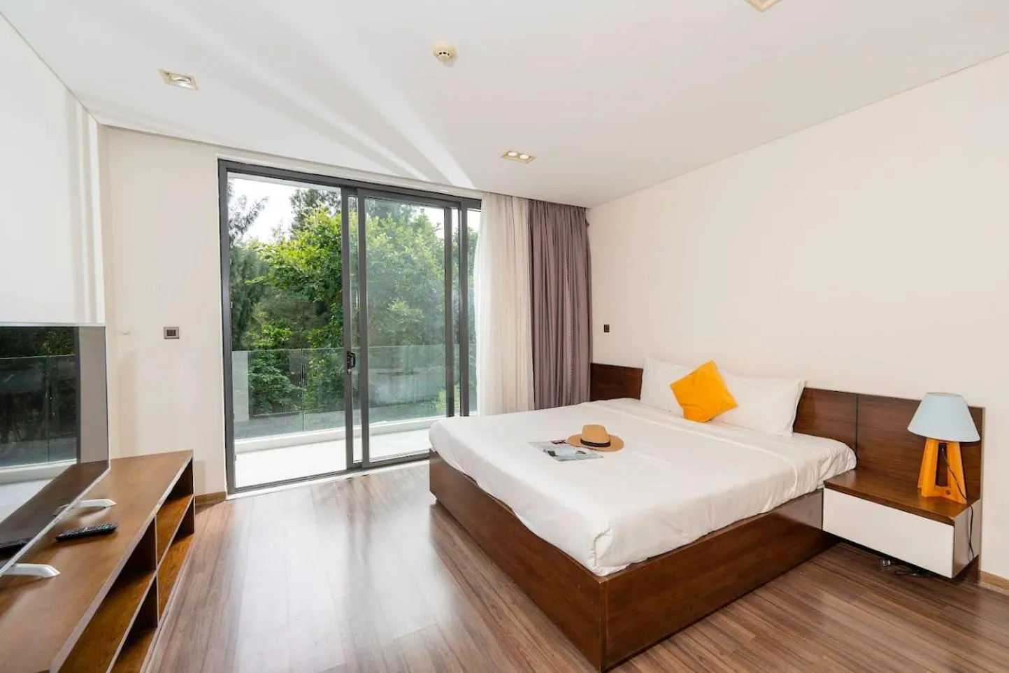 Bed in Clean & Quiet Villa - The Point Resort
