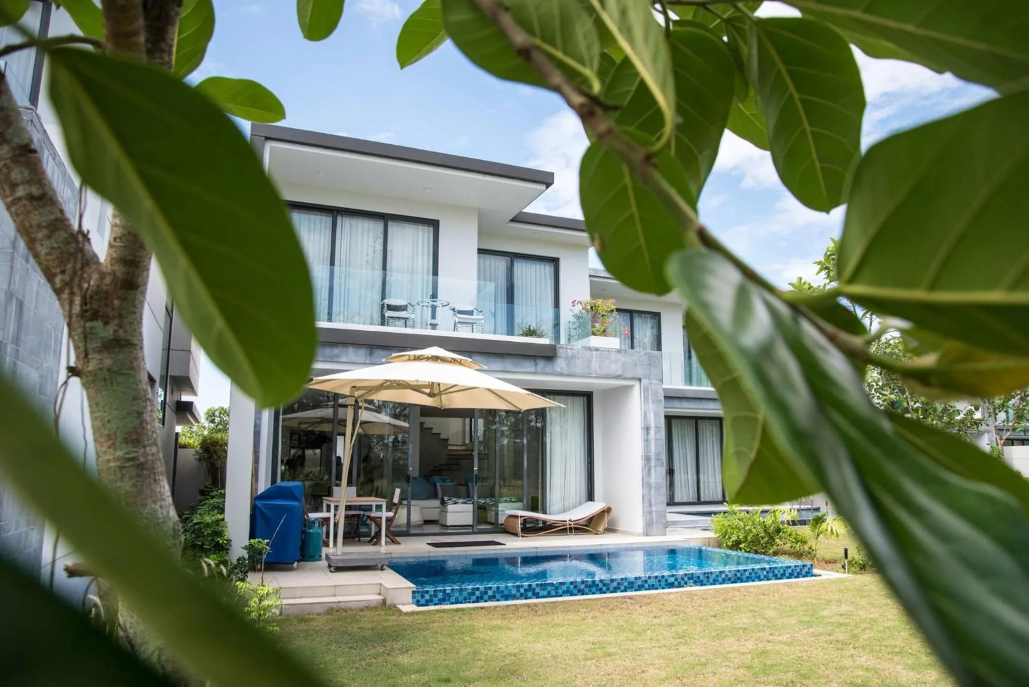 Property building in Clean & Quiet Villa - The Point Resort