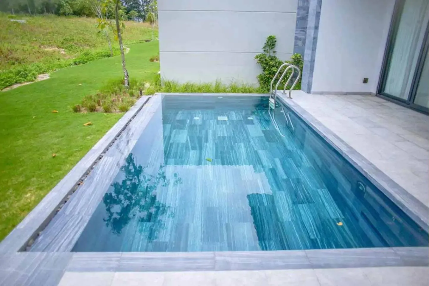Swimming pool in Clean & Quiet Villa - The Point Resort