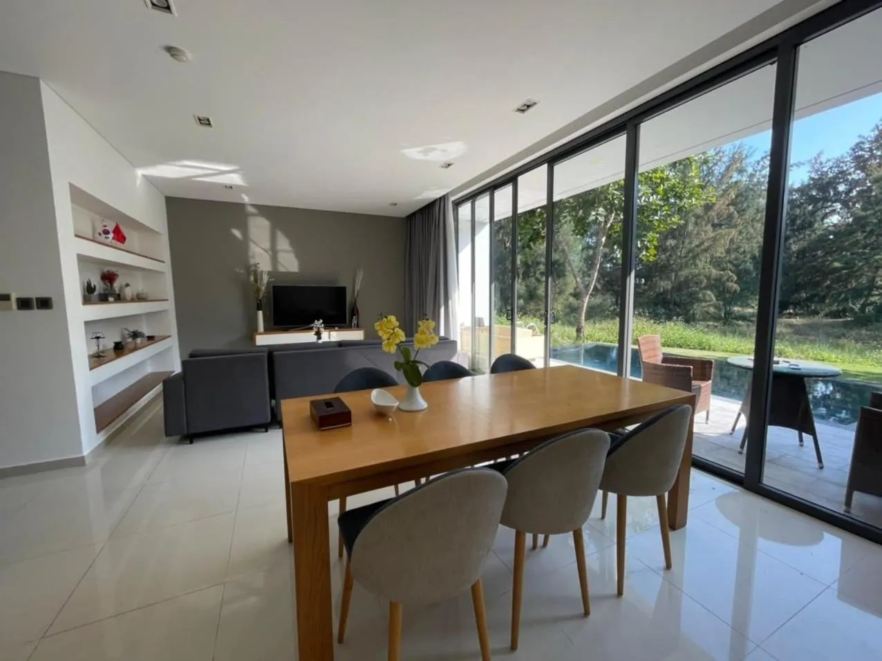 Dining area in Clean & Quiet Villa - The Point Resort