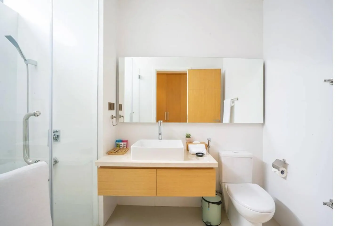 Toilet in Clean & Quiet Villa - The Point Resort