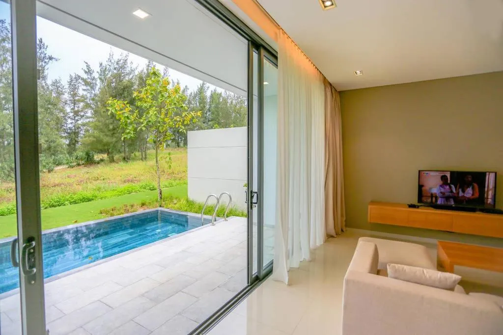 Pool view in Clean & Quiet Villa - The Point Resort