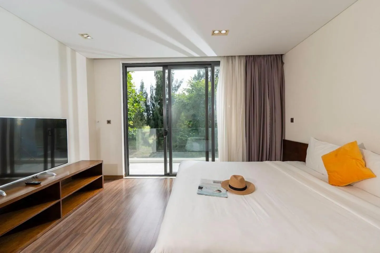 Bed in Clean & Quiet Villa - The Point Resort