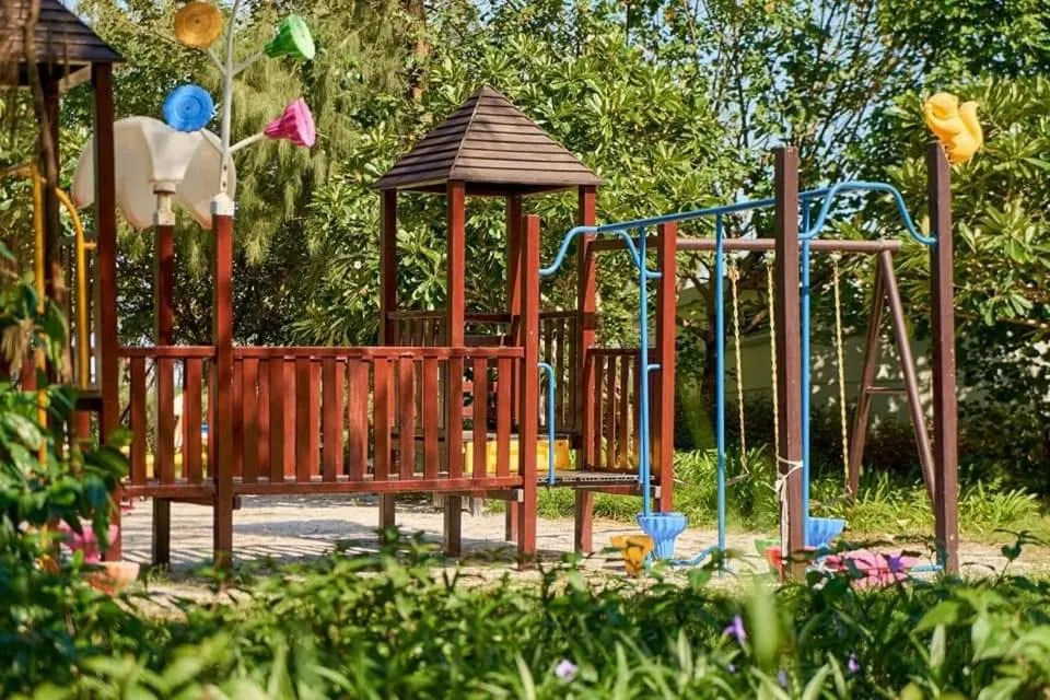 Children play ground in Clean & Quiet Villa - The Point Resort