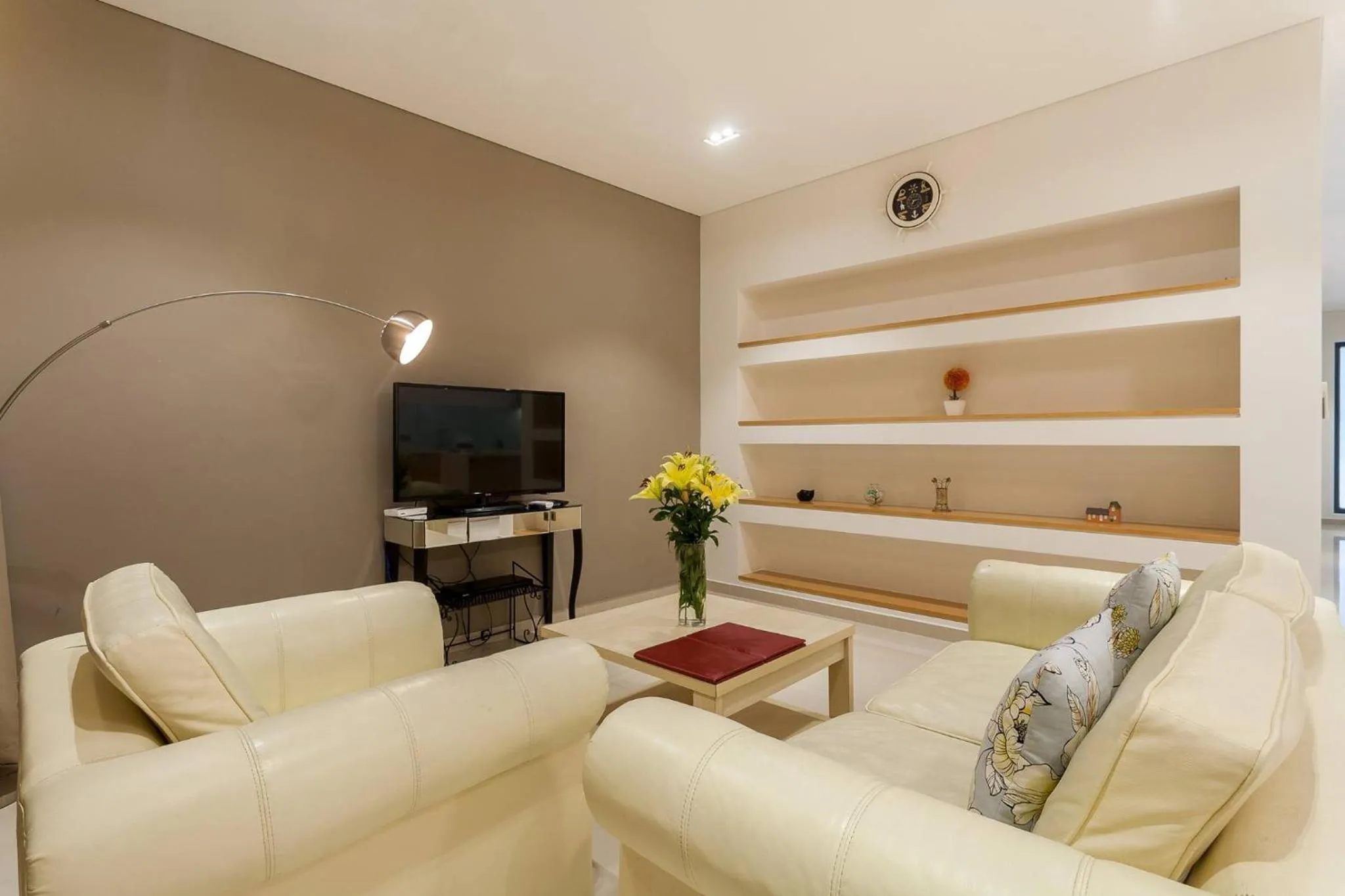 Communal lounge/ TV room in Clean & Quiet Villa - The Point Resort