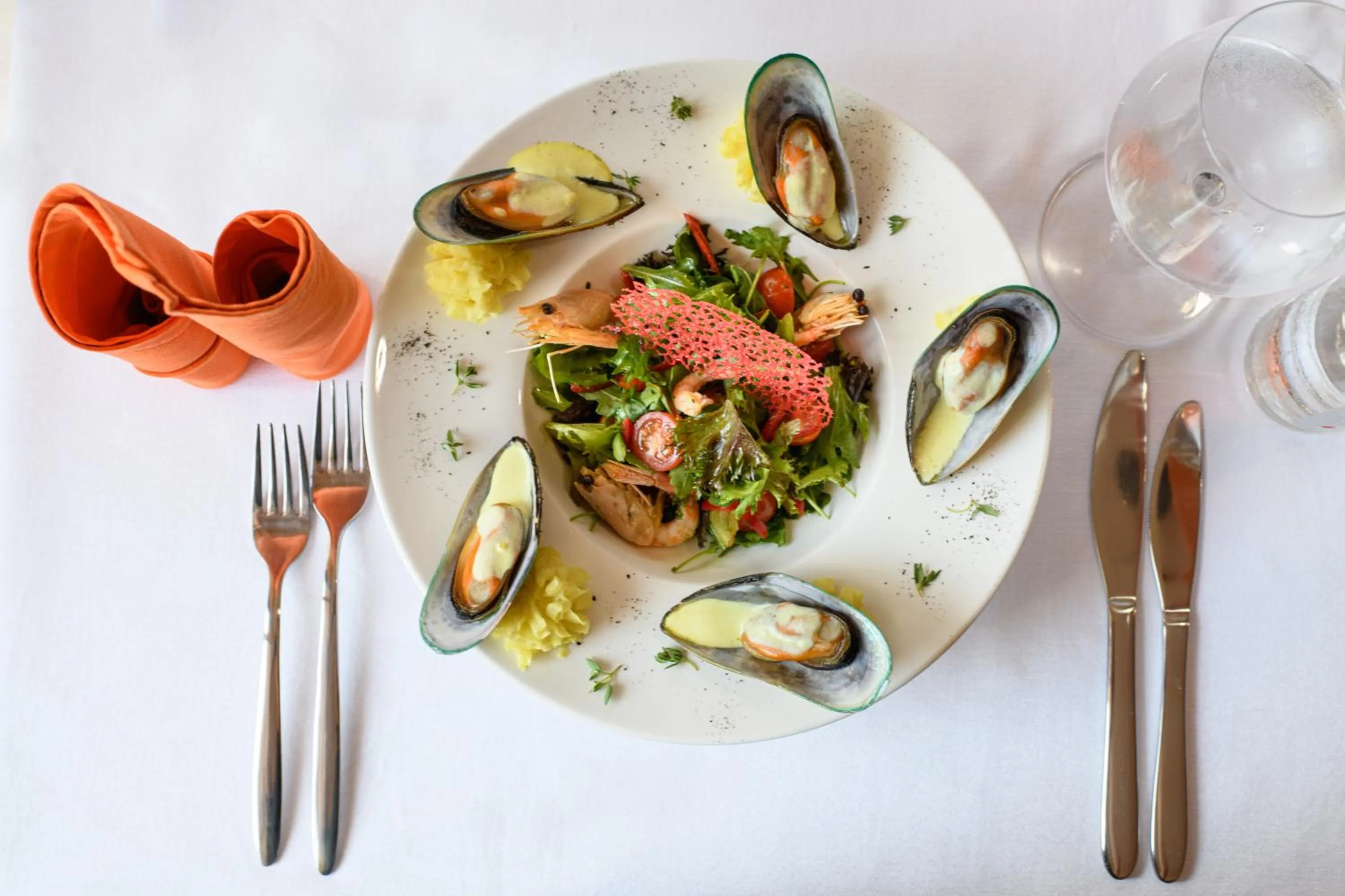 Restaurant/places to eat in Azalia Beach Hotel Balneo & SPA