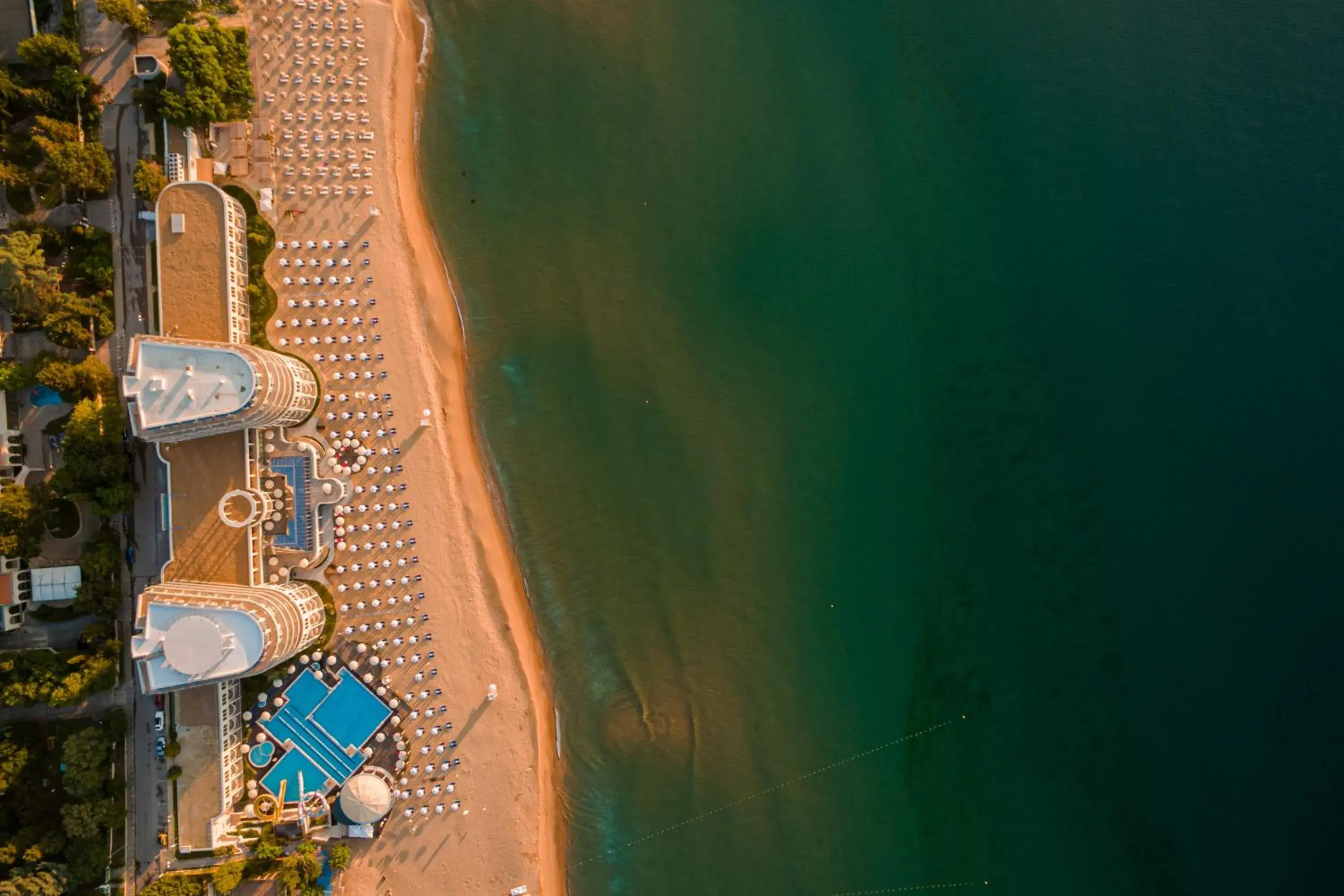 Property building in Azalia Beach Hotel Balneo & SPA Property building in Azalia Beach Hotel Balneo & SPA