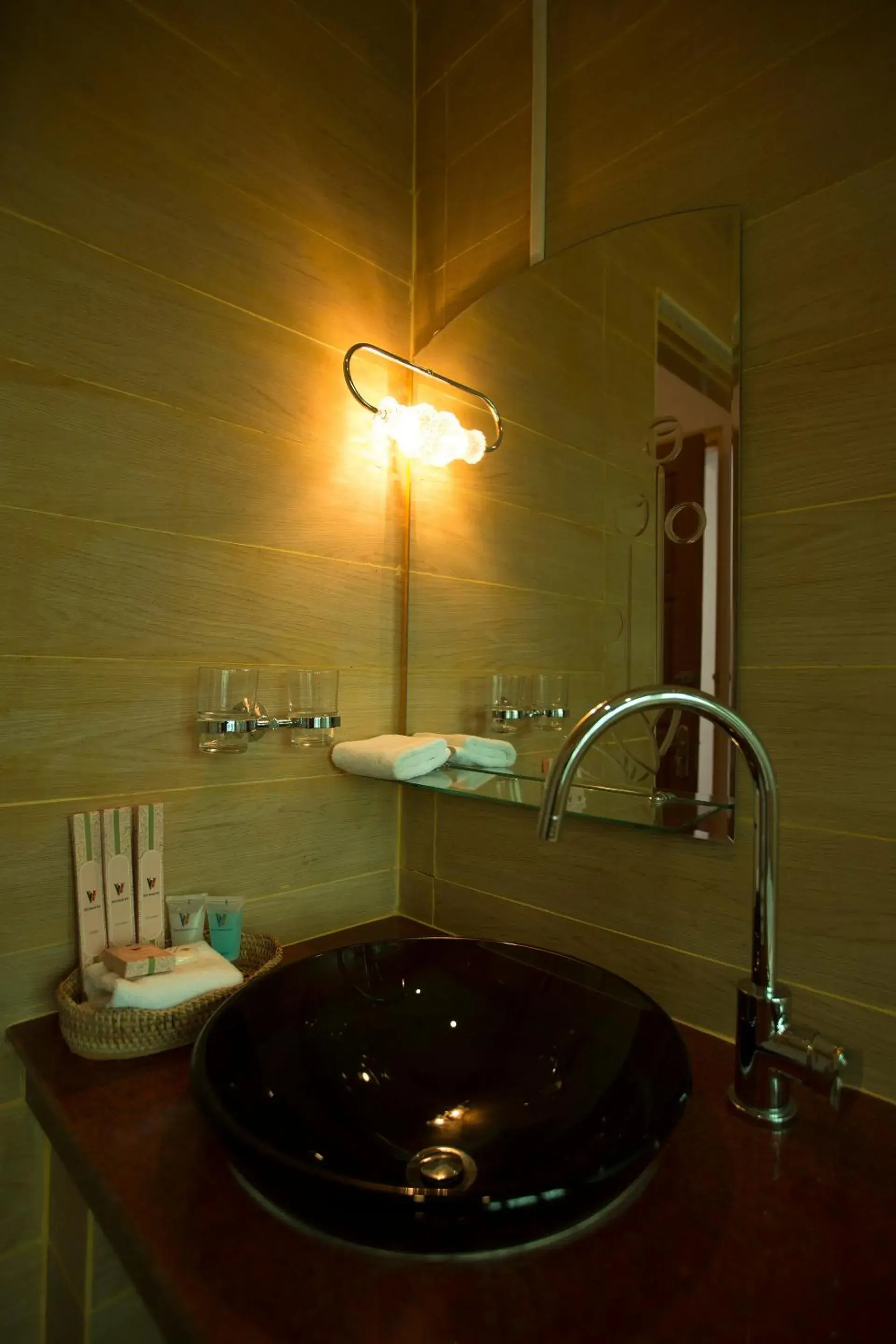 Property building in Virtue Highland Hotel Property building in Virtue Highland Hotel