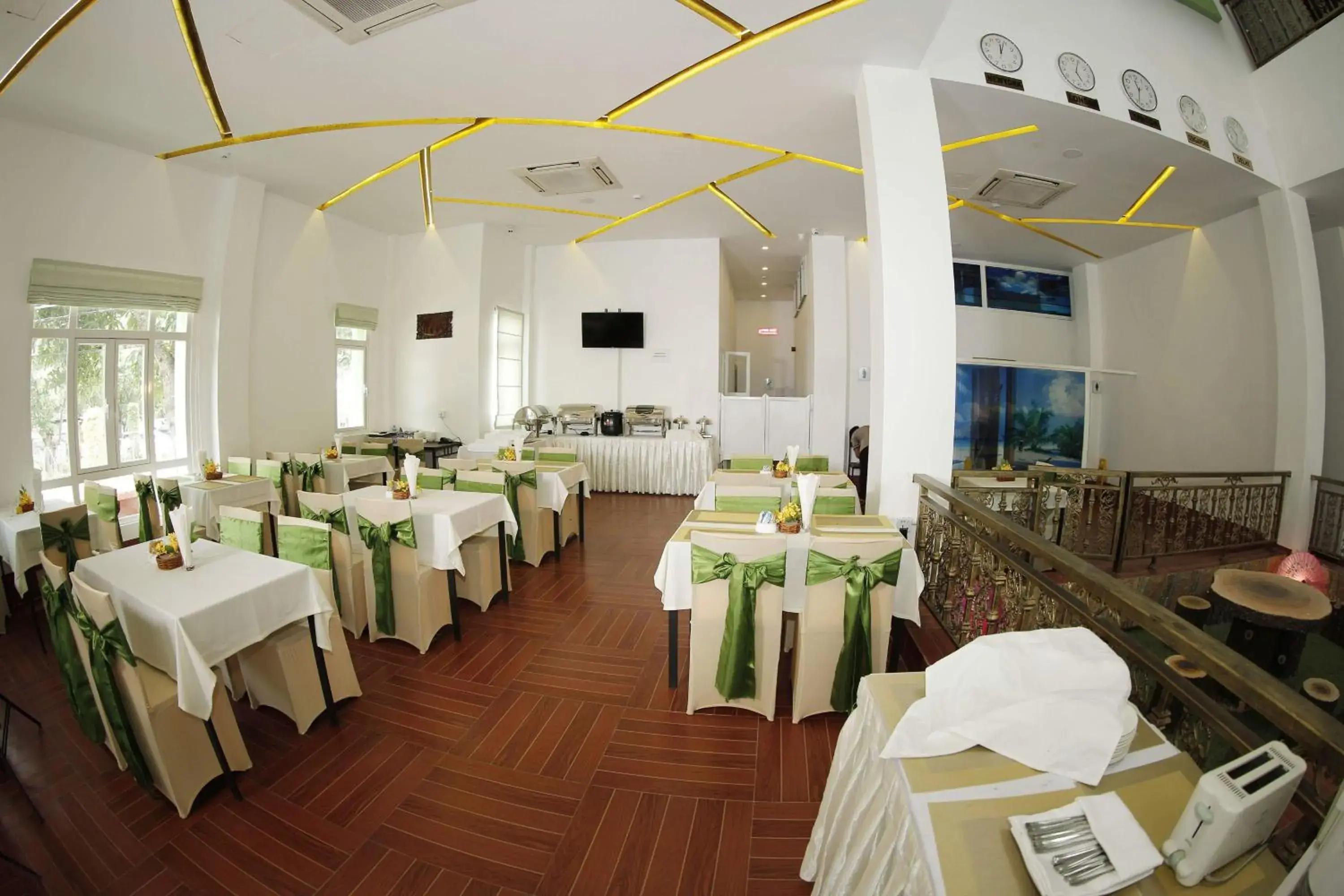 Restaurant/places to eat in Virtue Highland Hotel Restaurant/places to eat in Virtue Highland Hotel