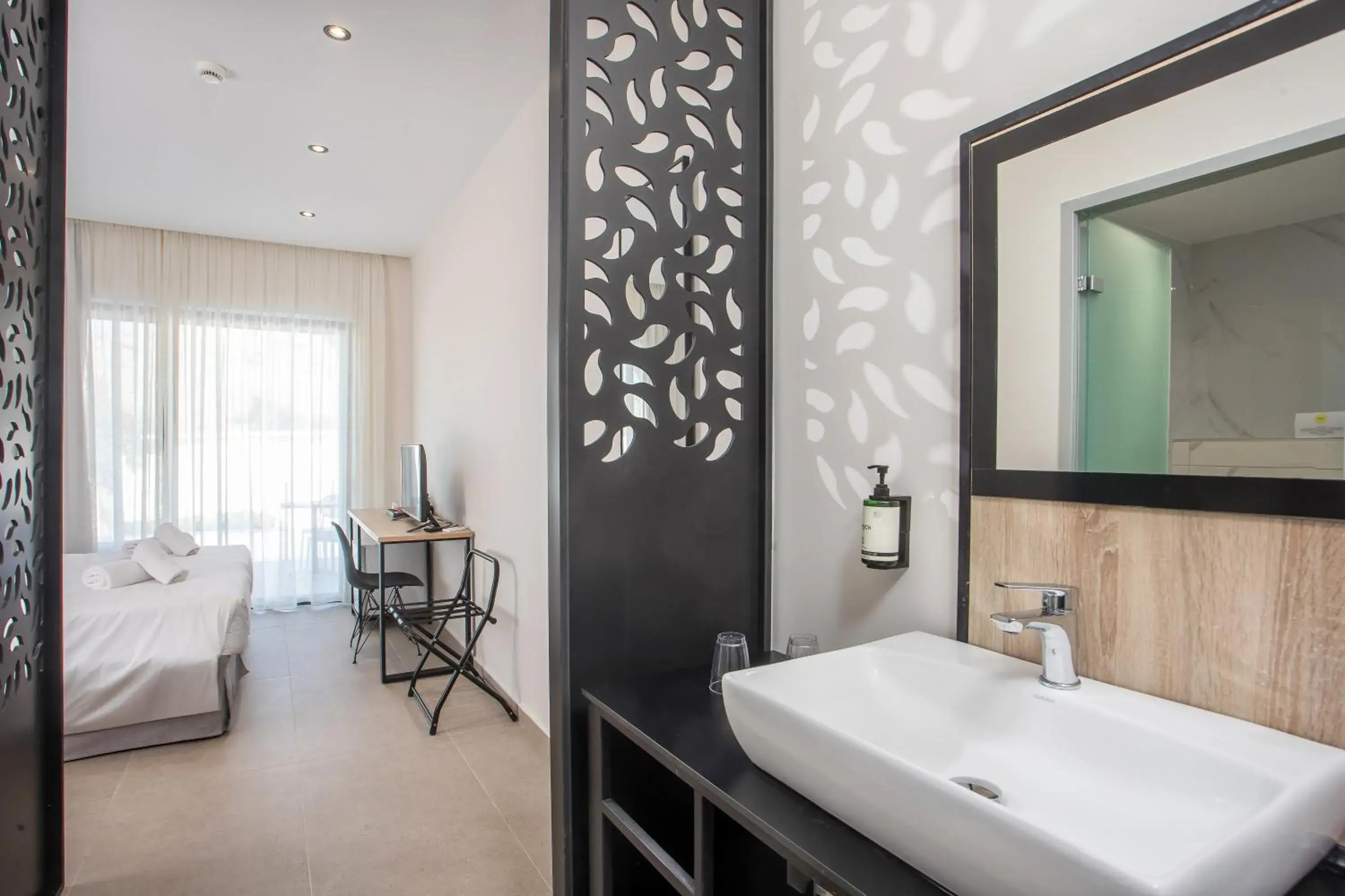Superior Double Bed in Aiora Aqua Resort Superior Double Bed in Aiora Aqua Resort