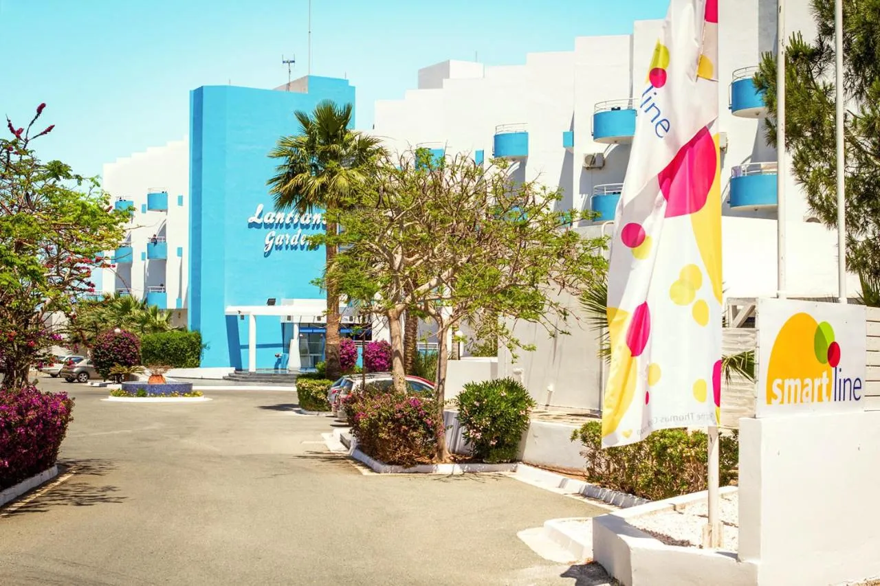 Property building in Lantiana Gardens ApartHotel