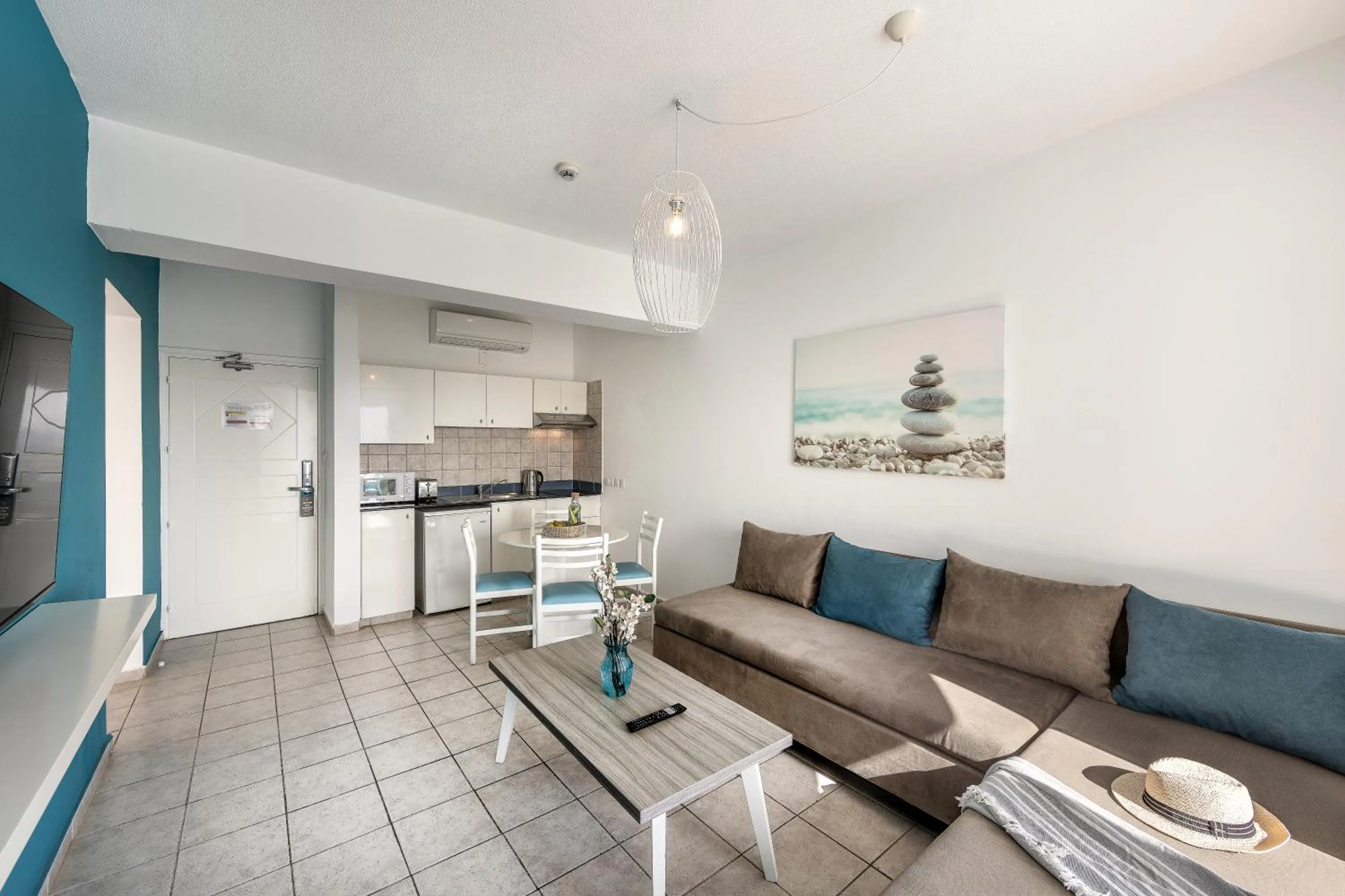 Lantiana Gardens ApartHotel