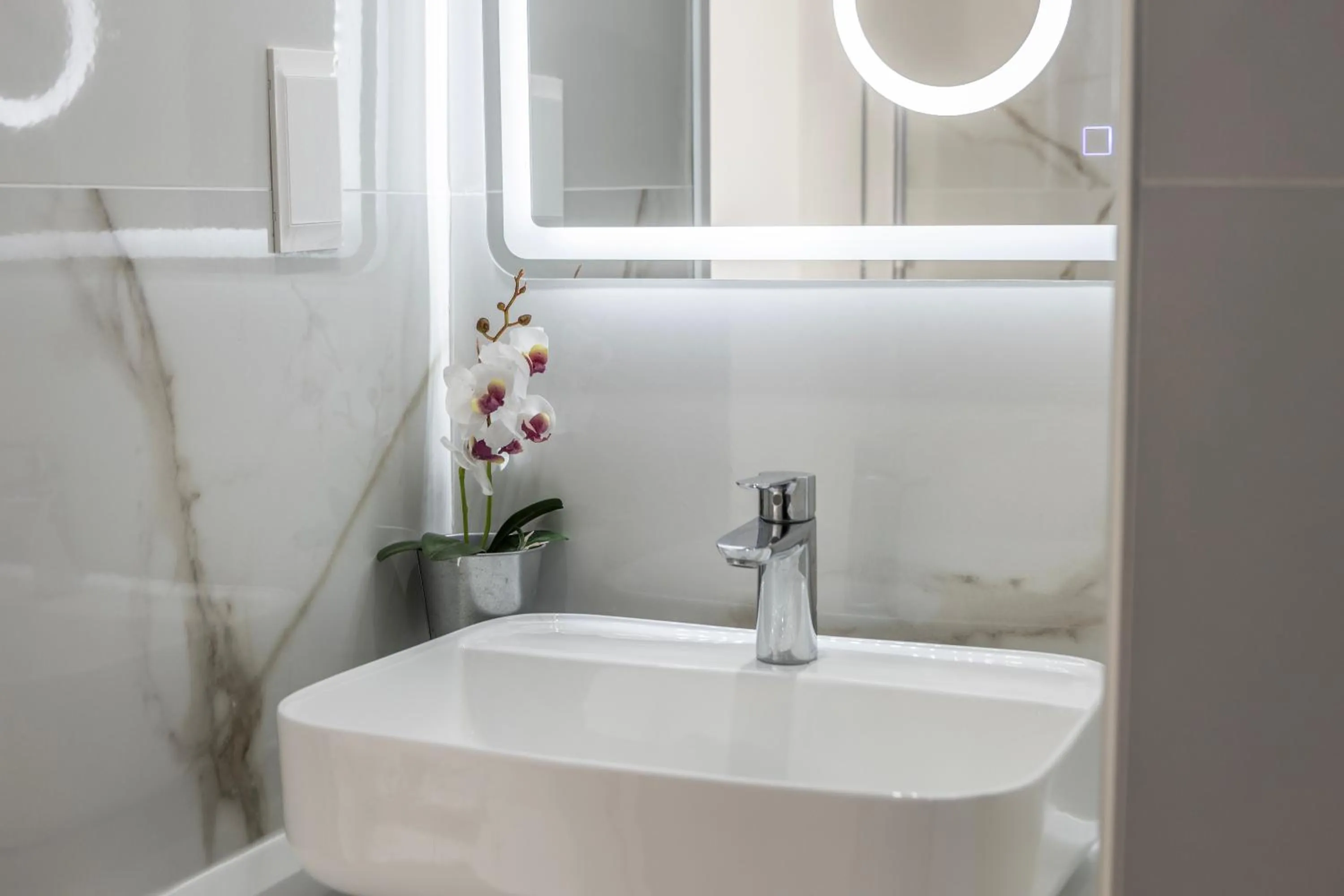 Lantiana Gardens ApartHotel