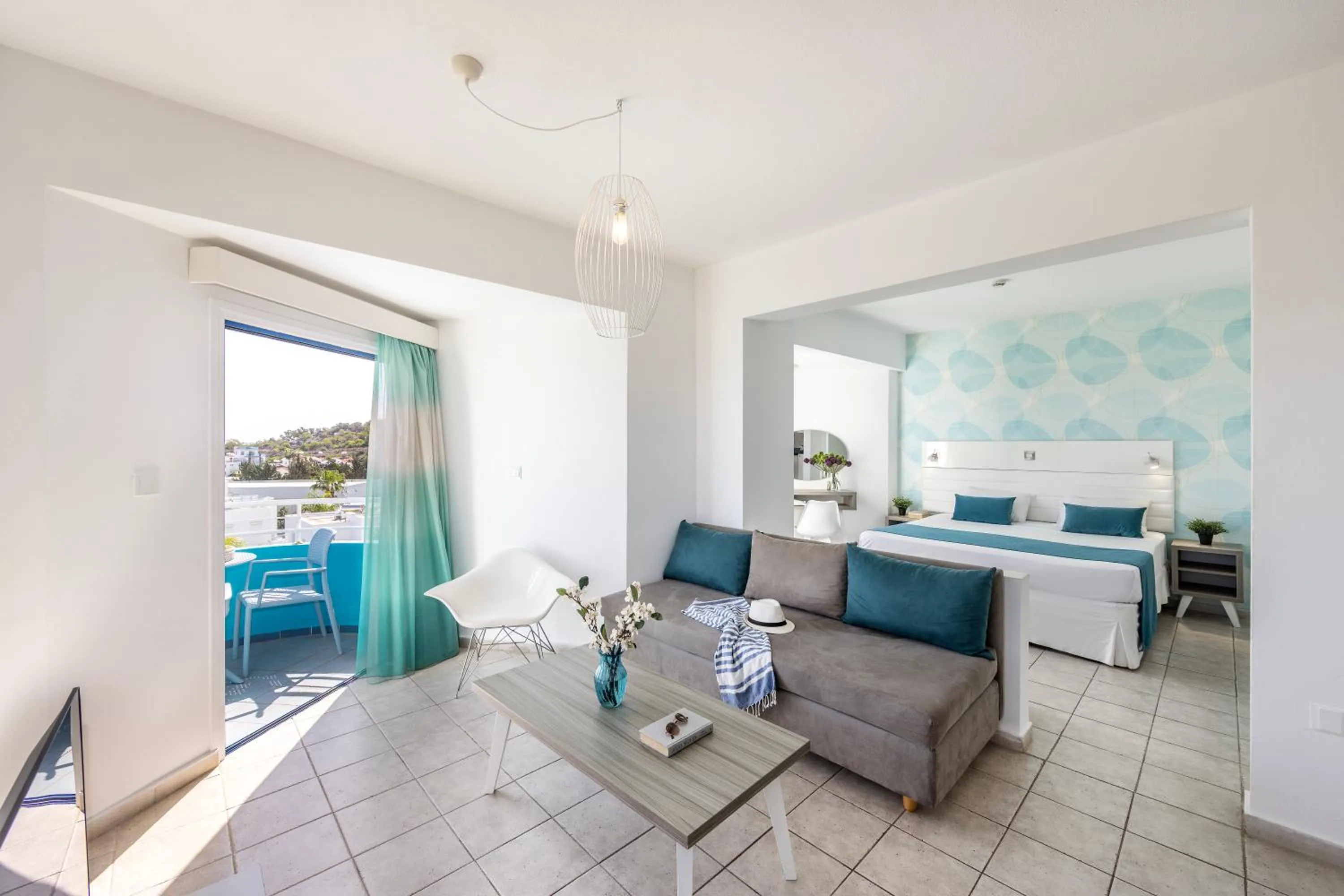 Lantiana Gardens ApartHotel