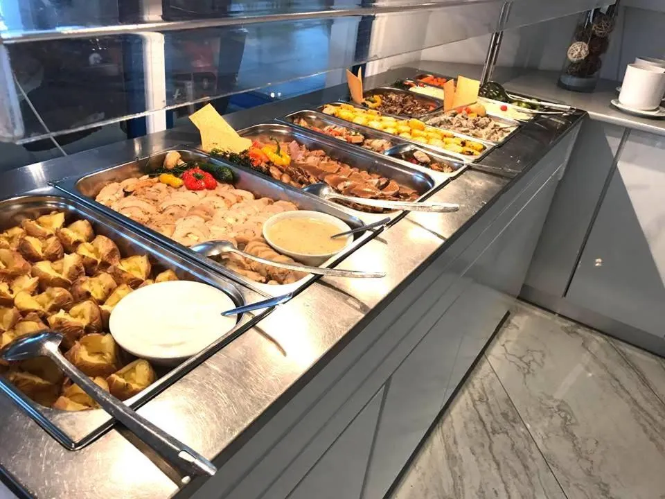 Food in Lantiana Gardens ApartHotel