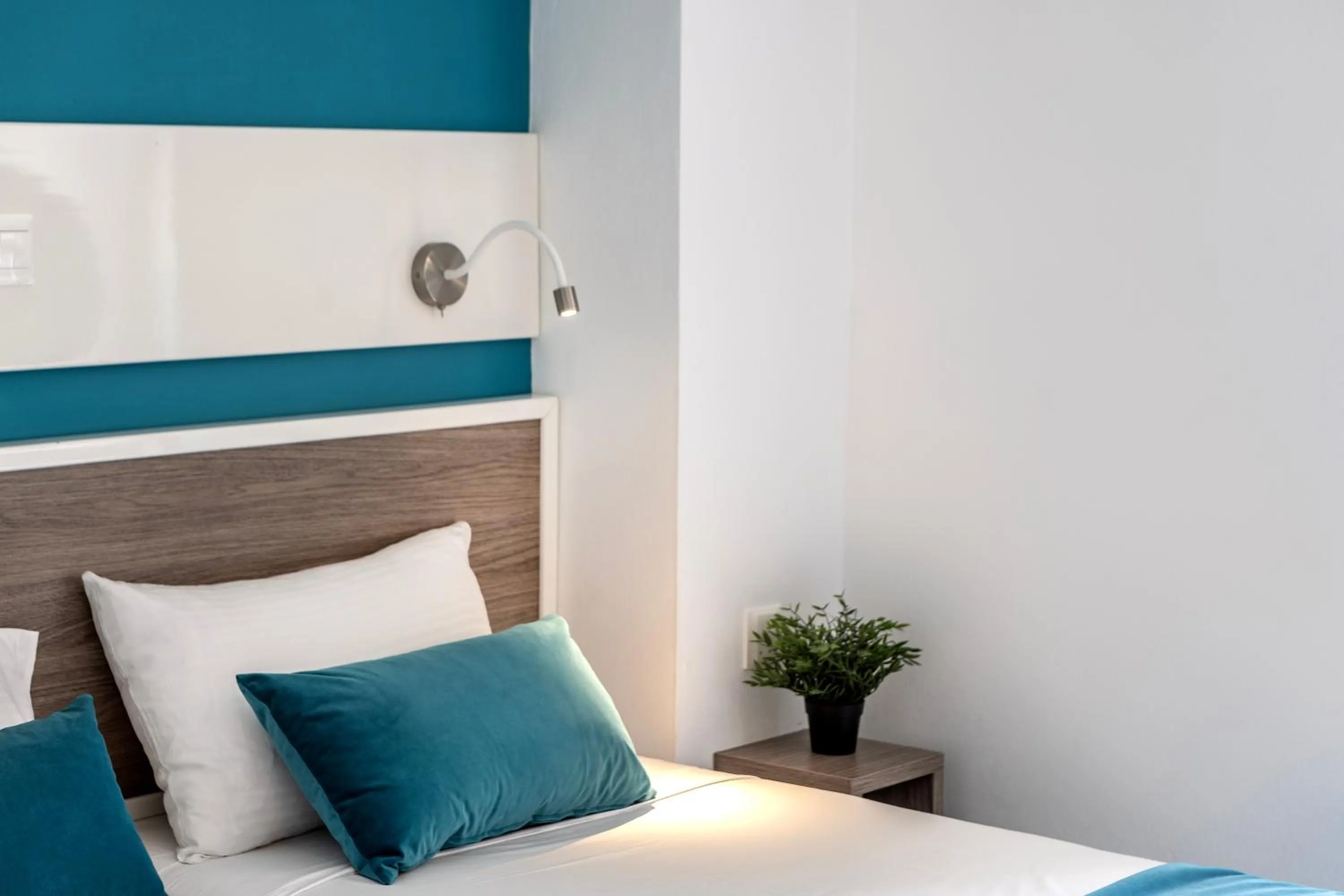 Bed in Lantiana Gardens ApartHotel