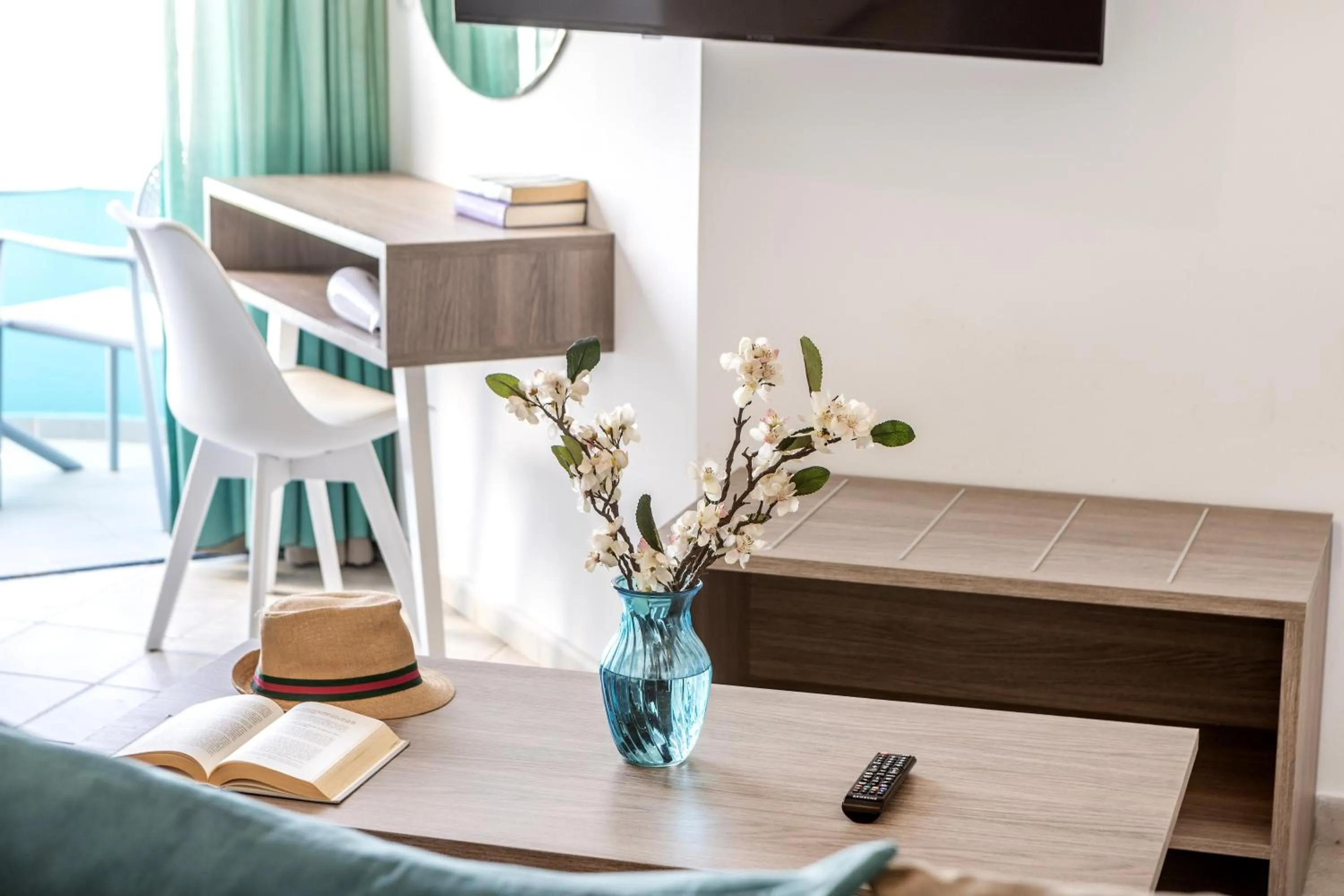 Lantiana Gardens ApartHotel