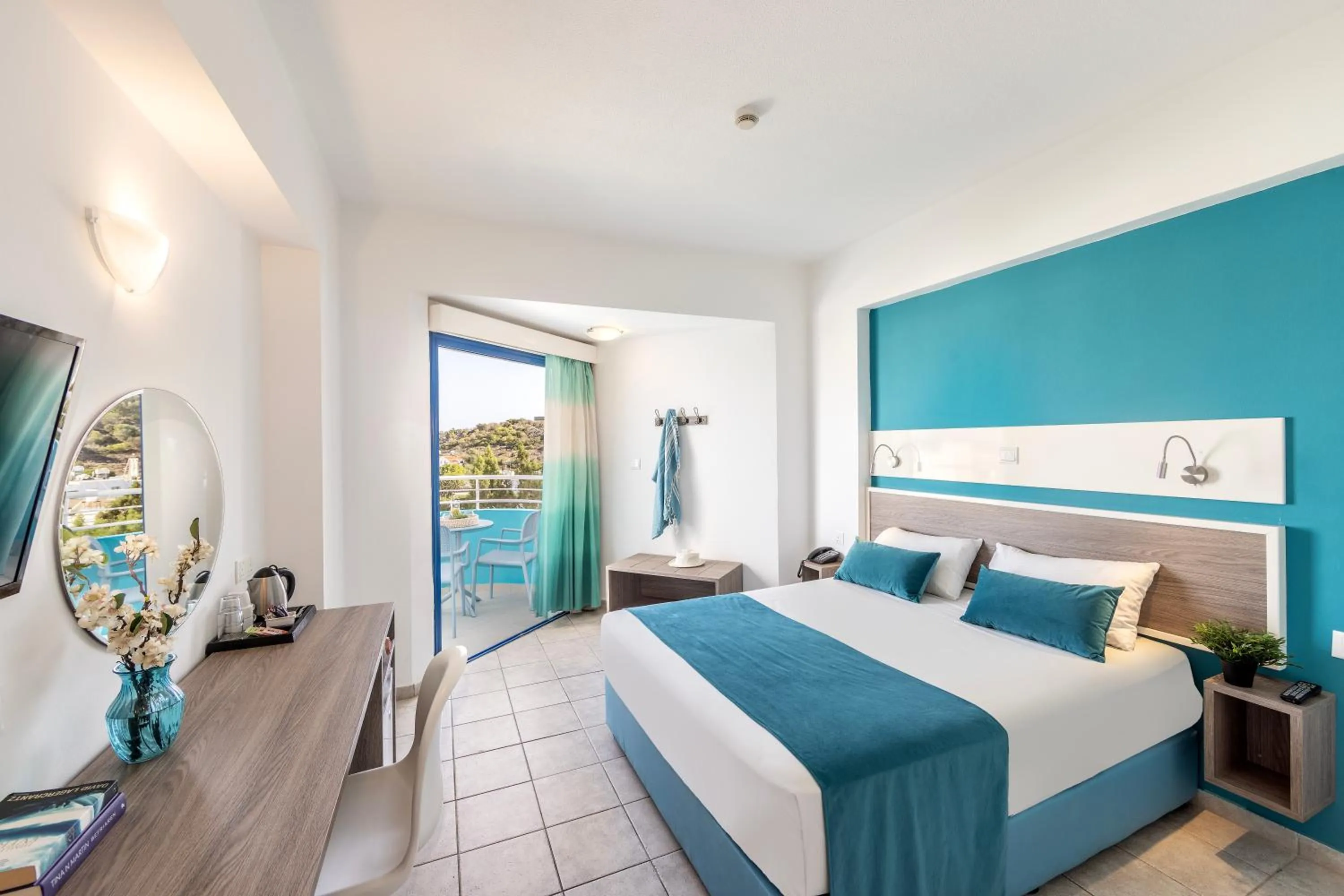 Bed in Lantiana Gardens ApartHotel