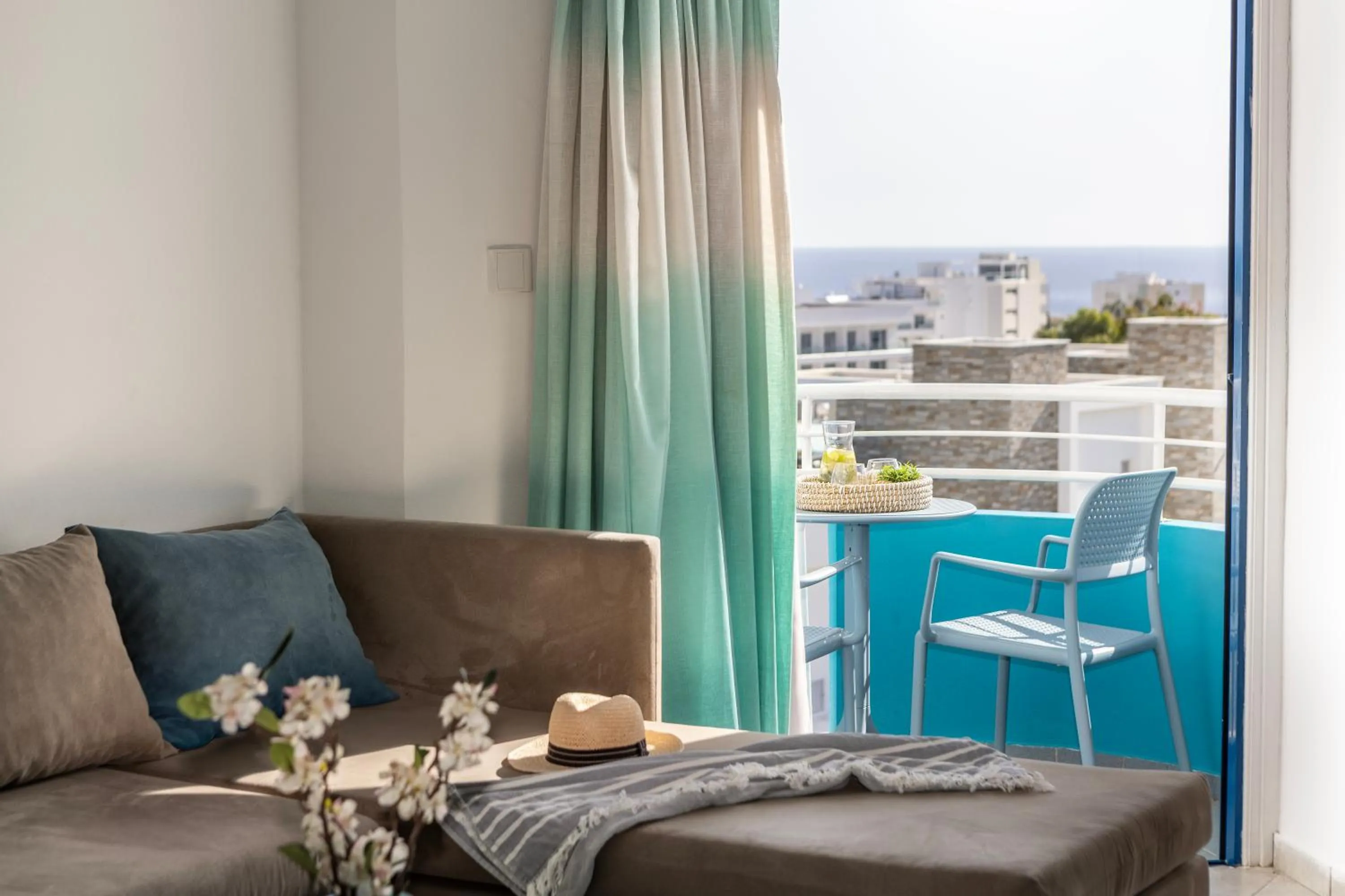 Lantiana Gardens ApartHotel