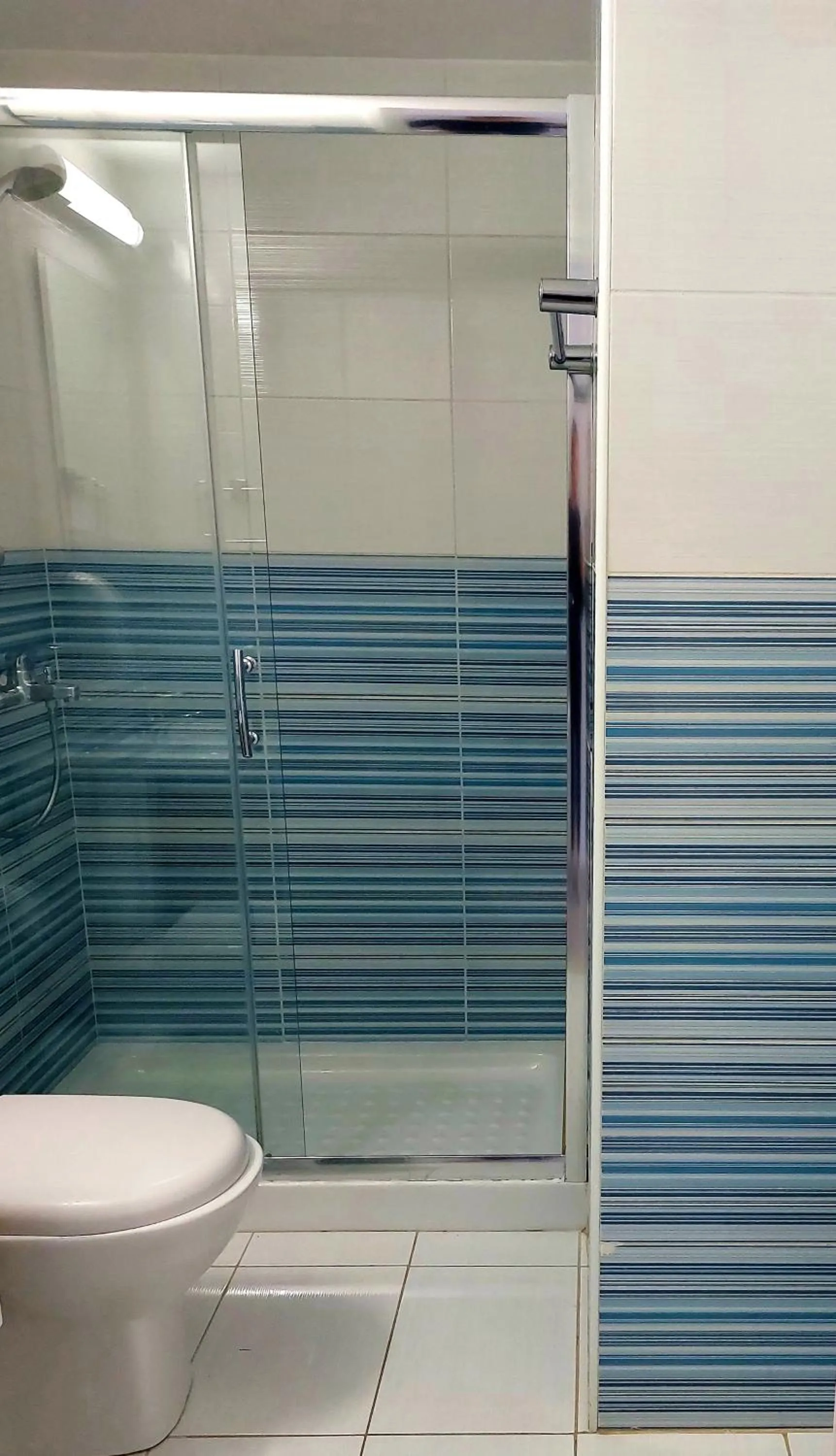 Bathroom in Lantiana Gardens ApartHotel