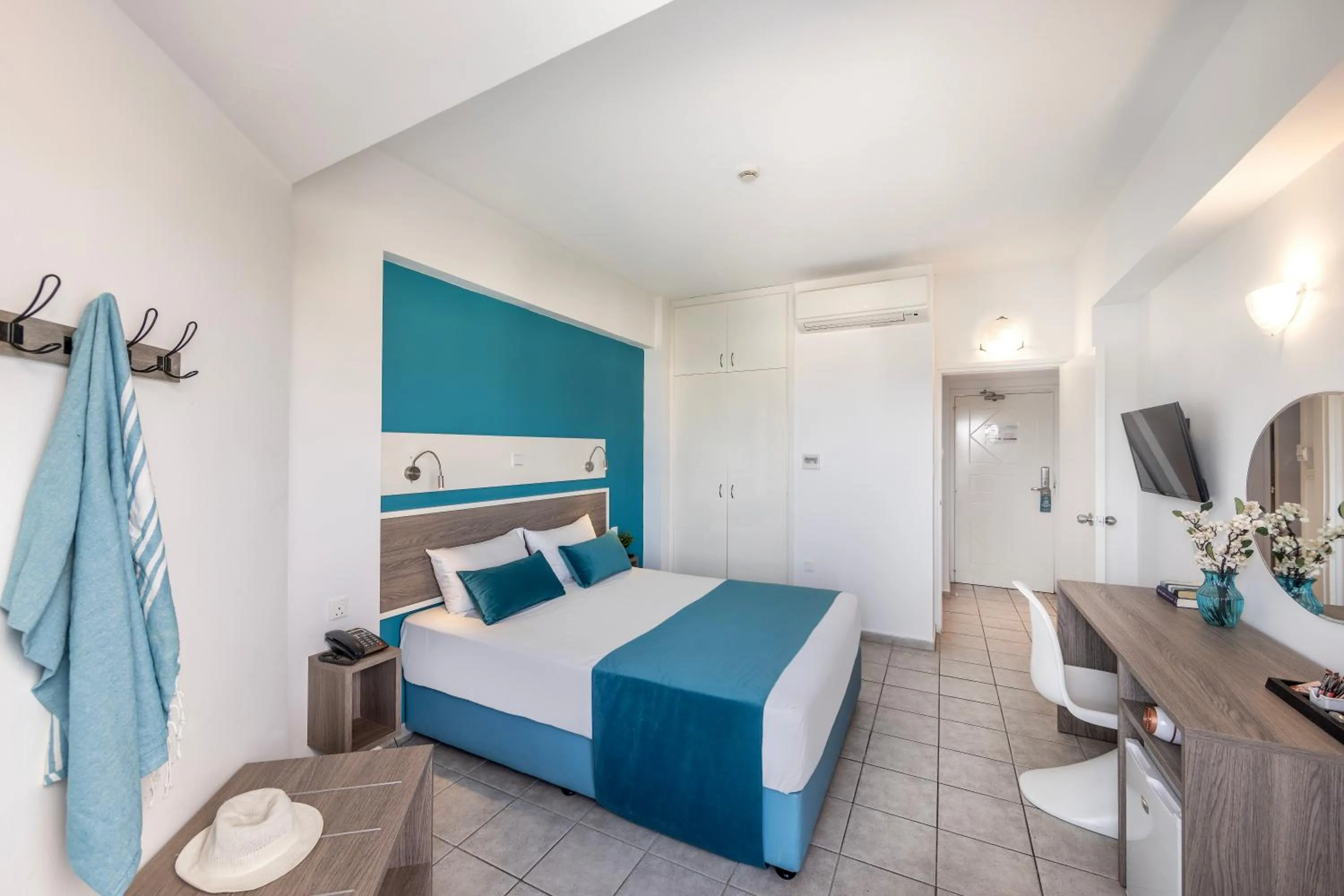 Bed in Lantiana Gardens ApartHotel