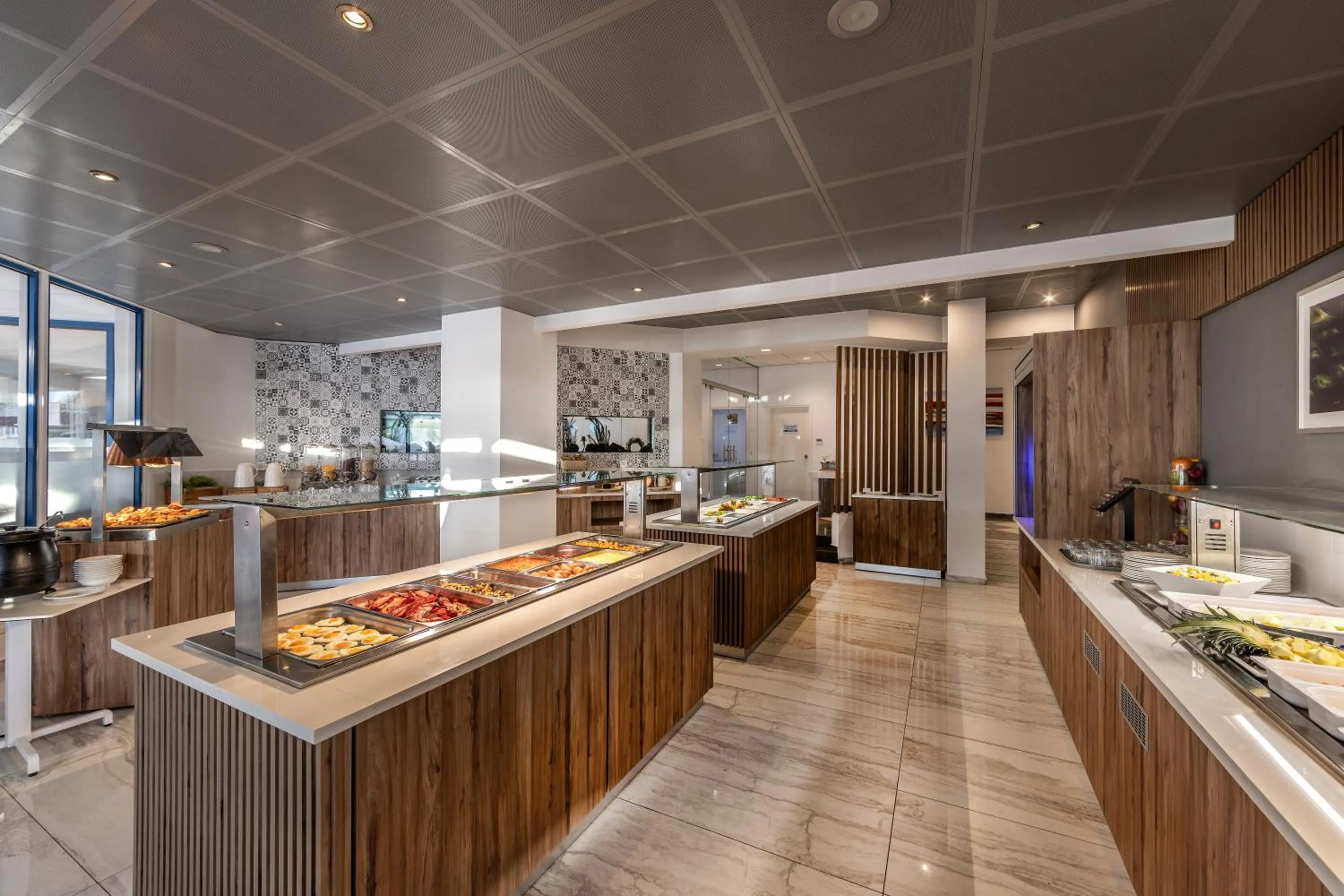 Lantiana Gardens ApartHotel