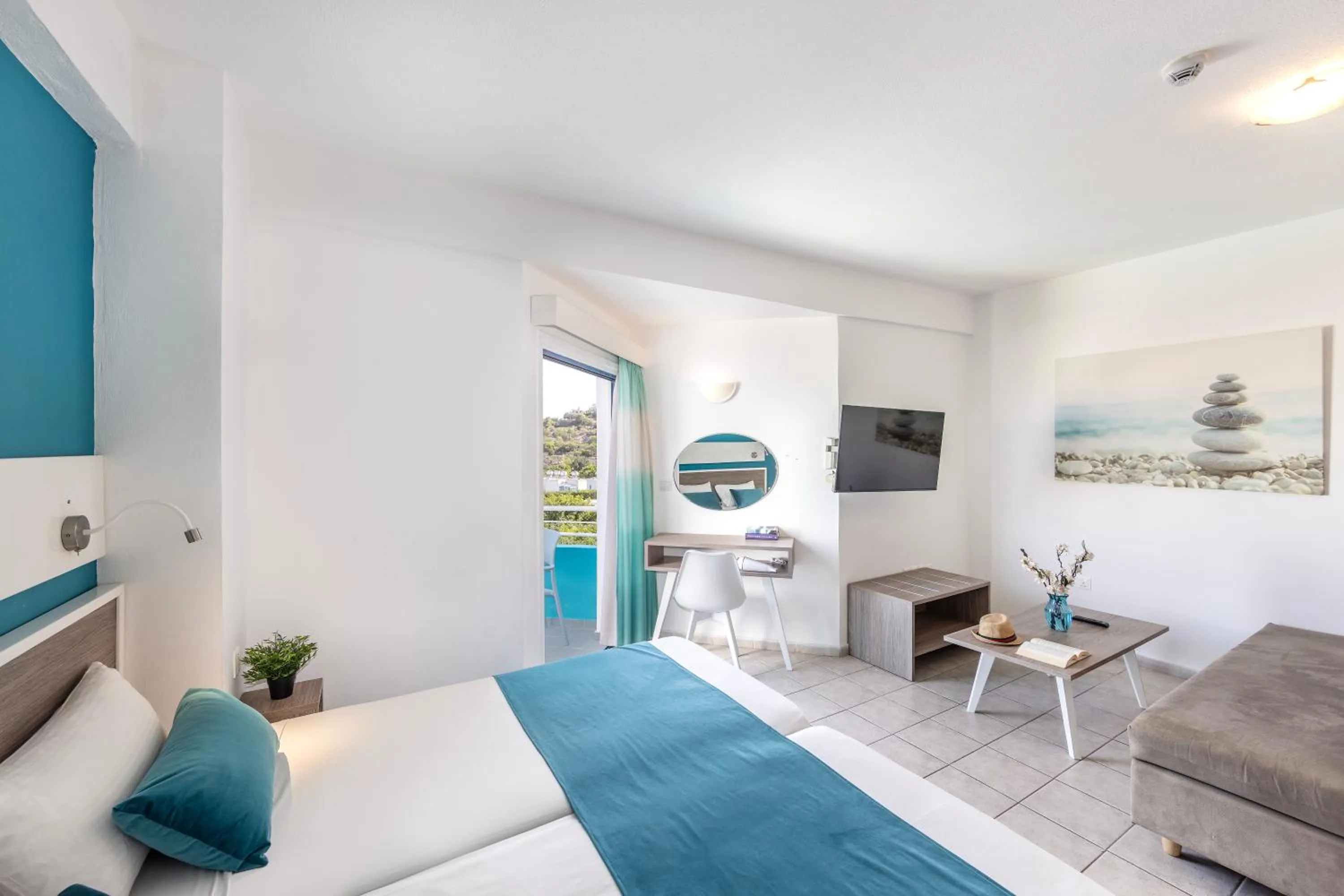 Lantiana Gardens ApartHotel