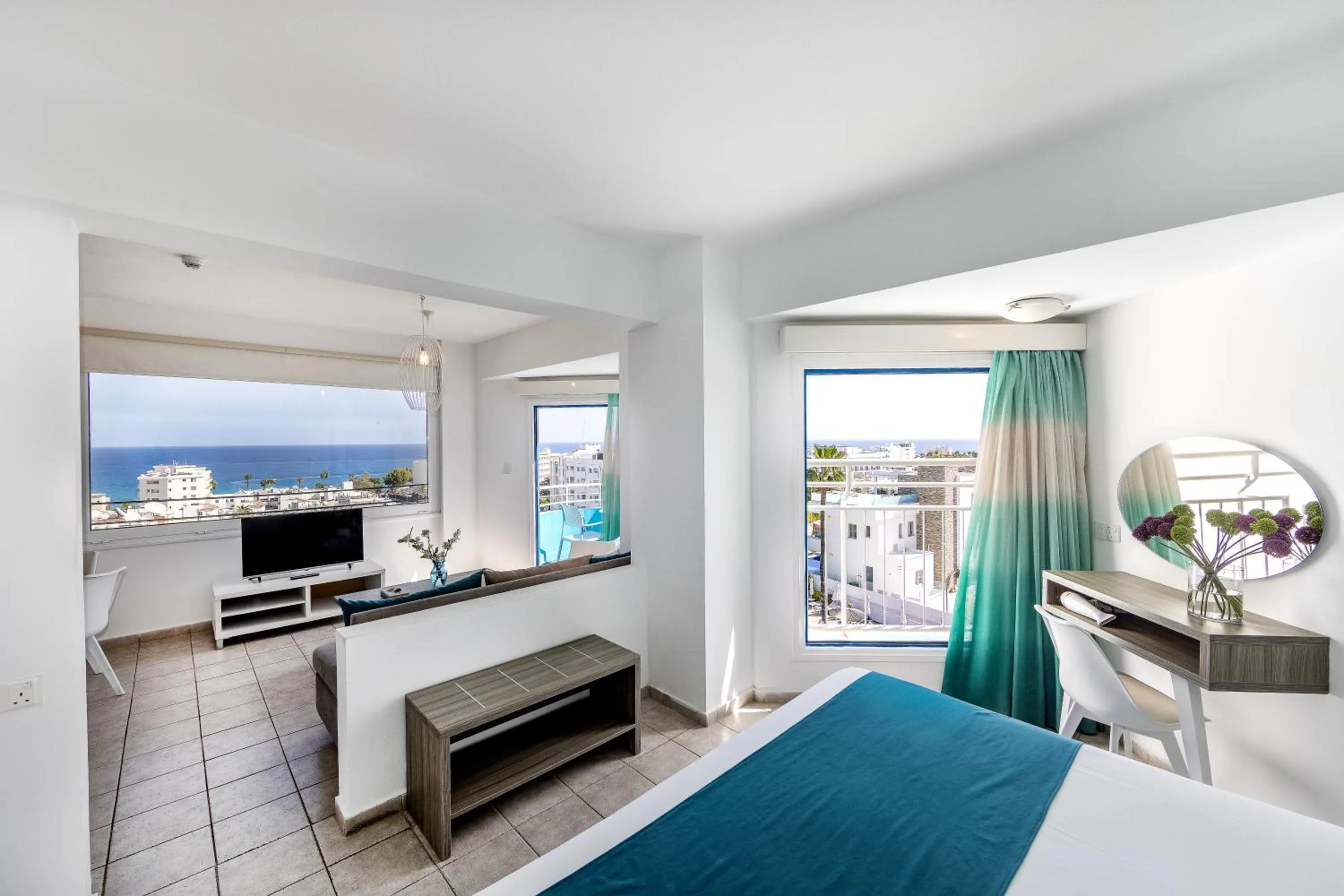 Bed in Lantiana Gardens ApartHotel