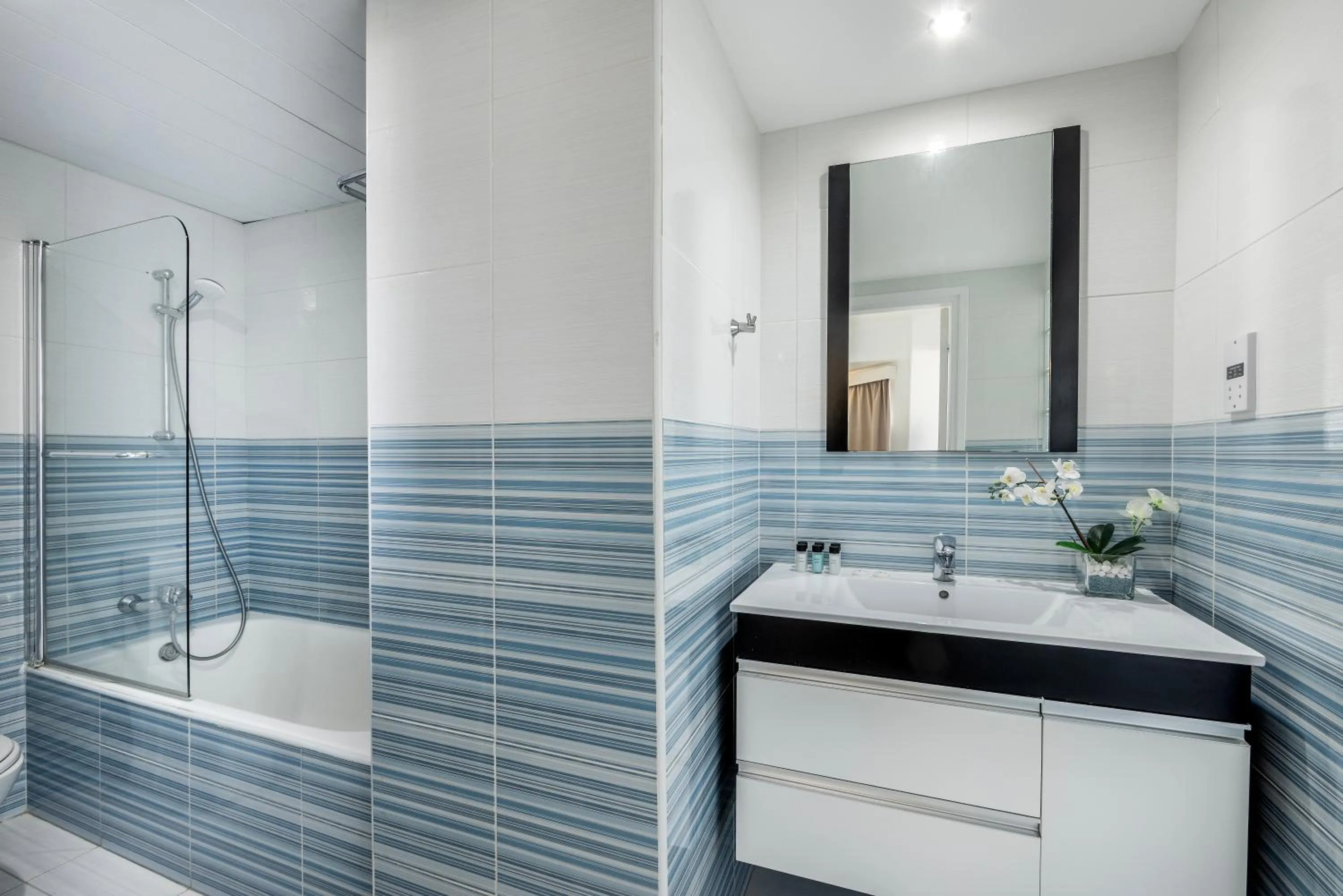 Lantiana Gardens ApartHotel