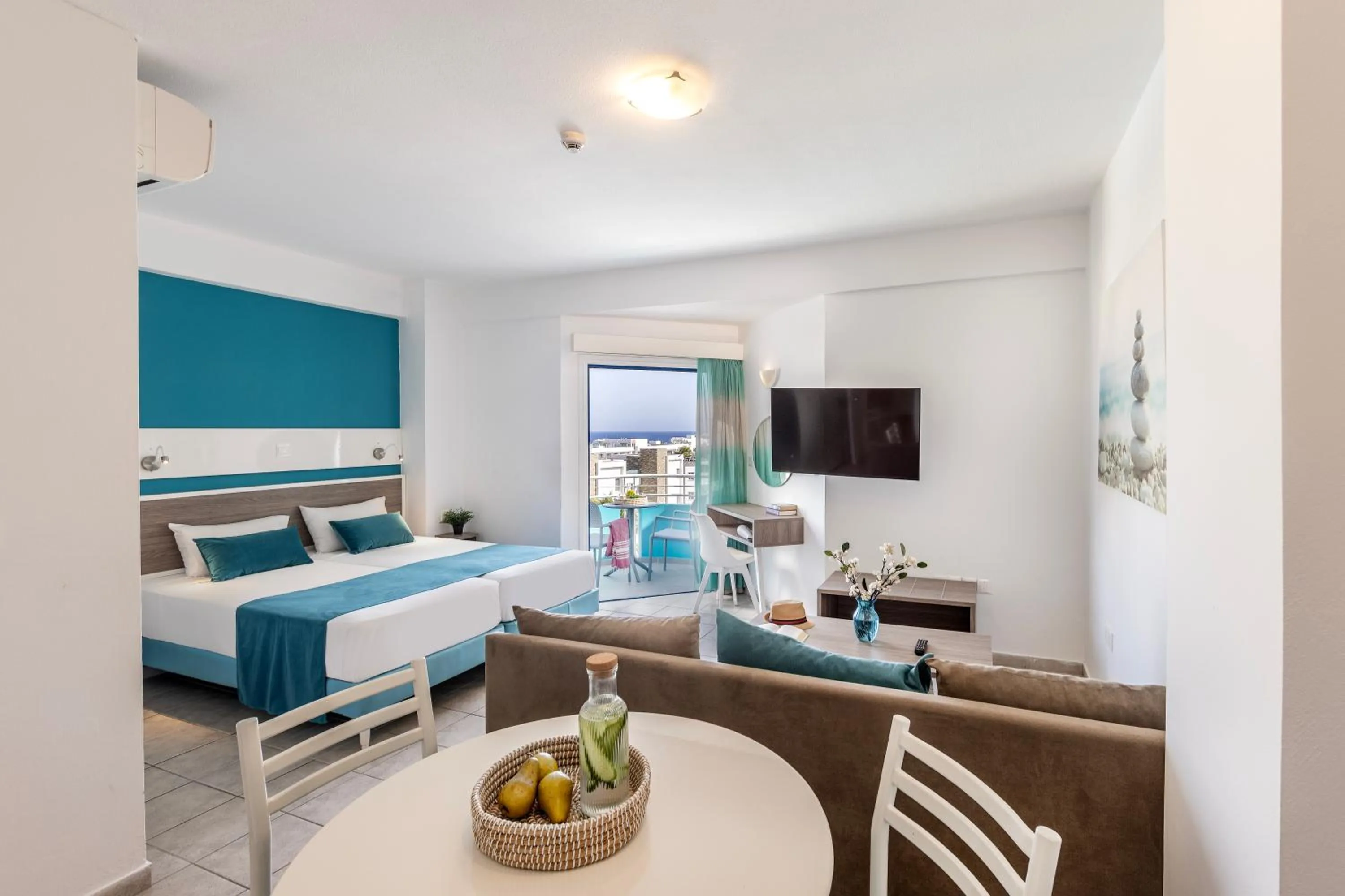 Bed in Lantiana Gardens ApartHotel