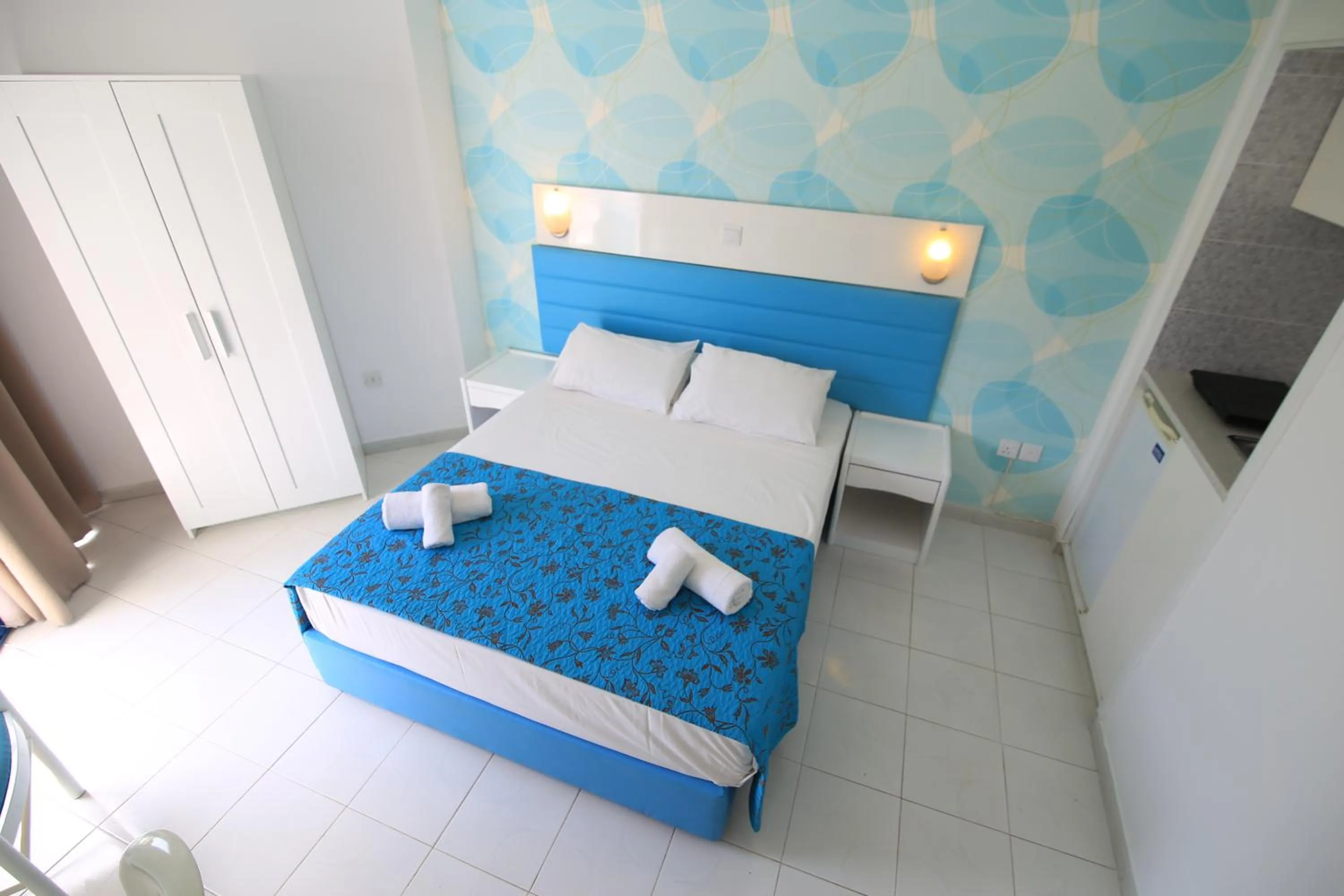 Photo of the whole room in Lantiana Gardens ApartHotel