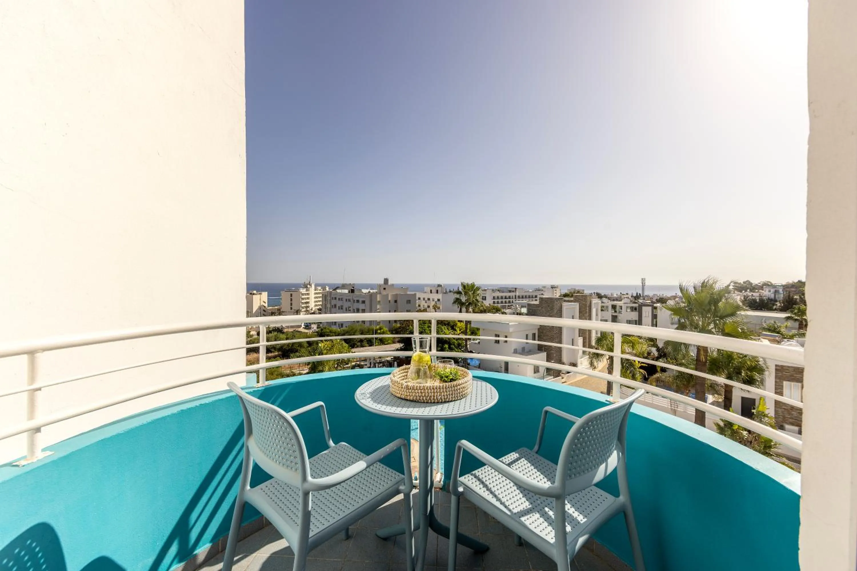 Lantiana Gardens ApartHotel