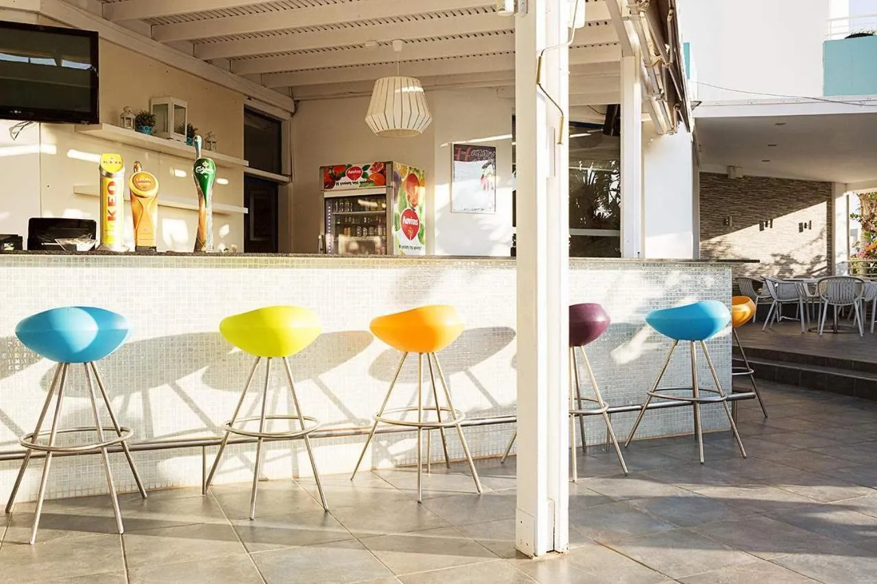 Lounge or bar in Lantiana Gardens ApartHotel