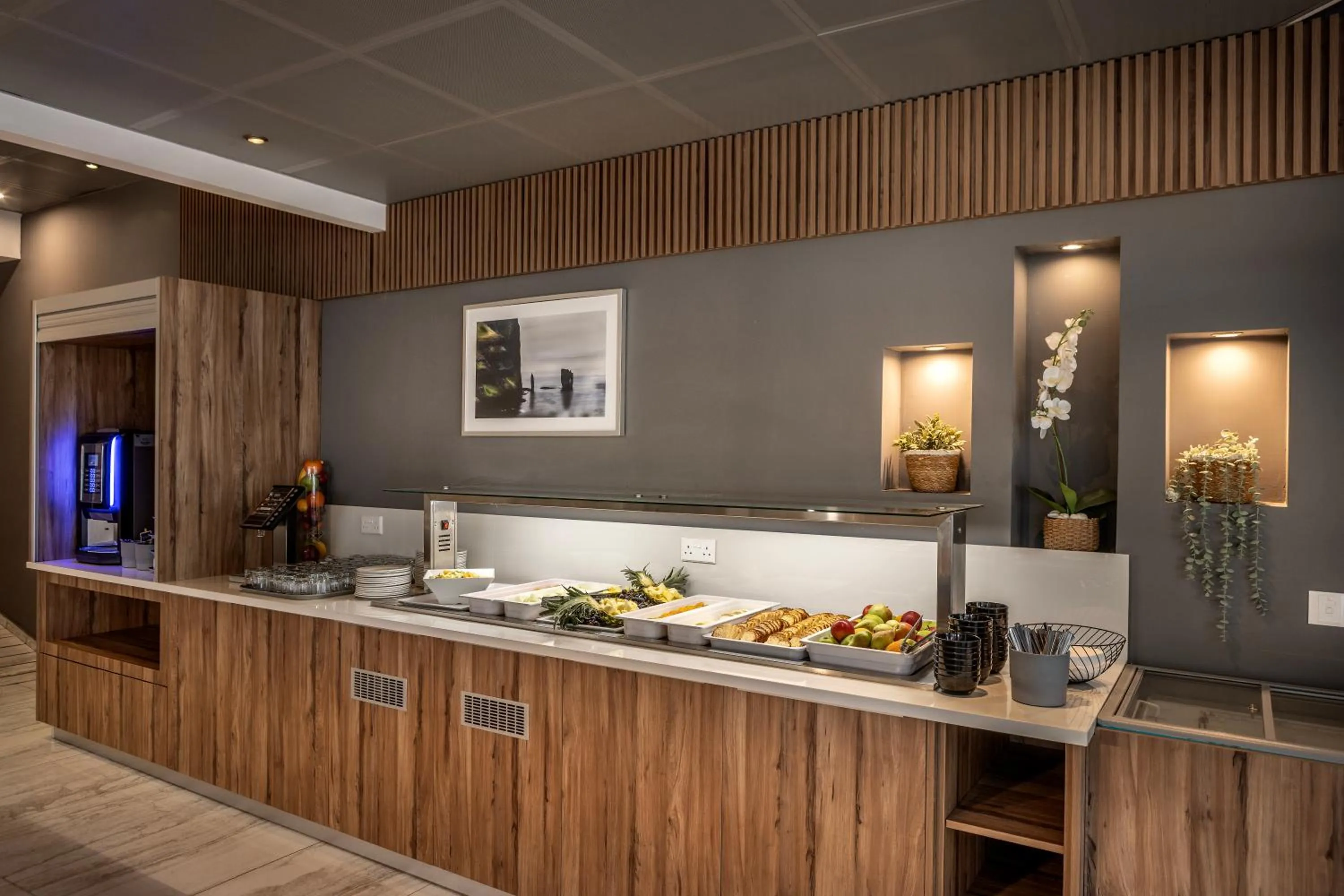 Lantiana Gardens ApartHotel