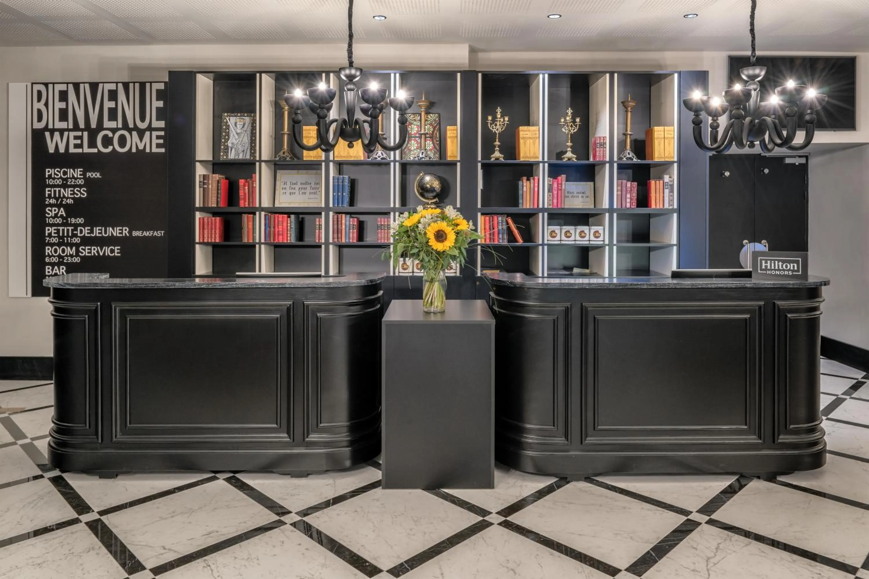 Lobby or reception in Hotel du Roi & Spa by SOWELL COLLECTION