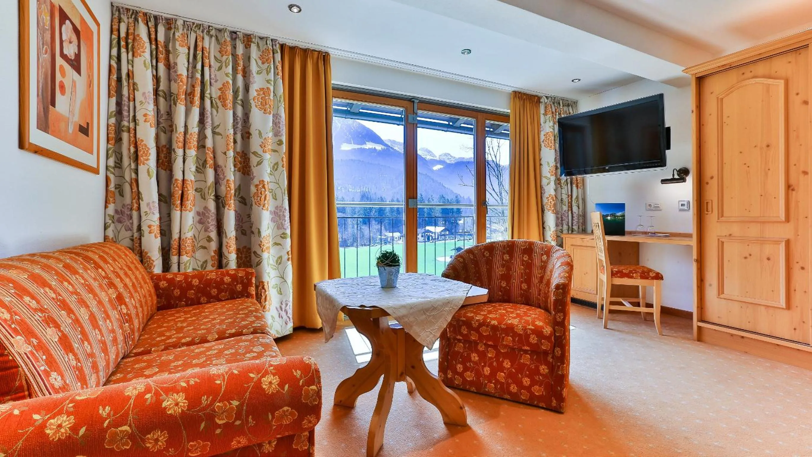 Decorative detail in Tourist Hotel Boehm