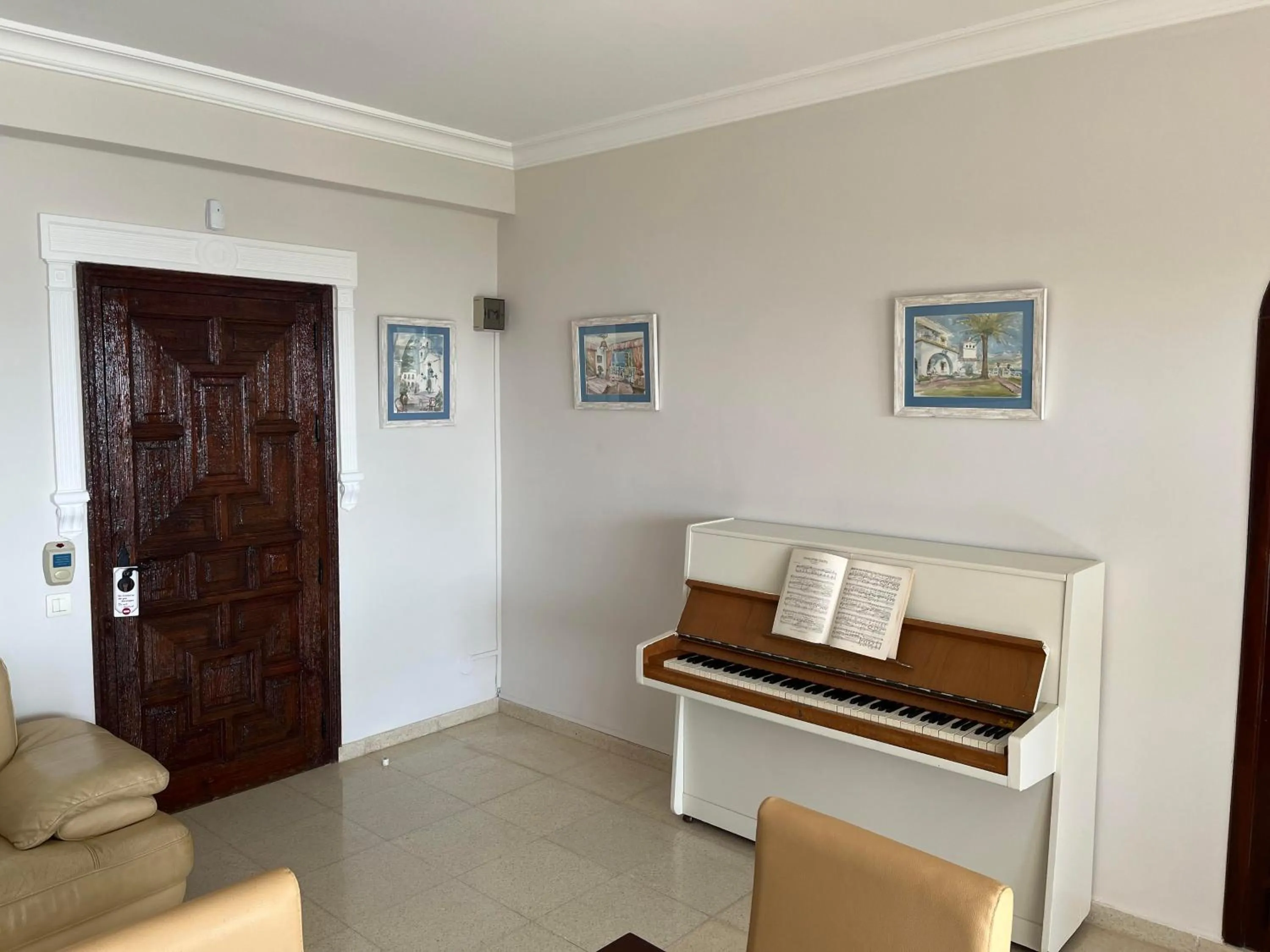 Lounge or bar in Hotel Paraíso Del Mar