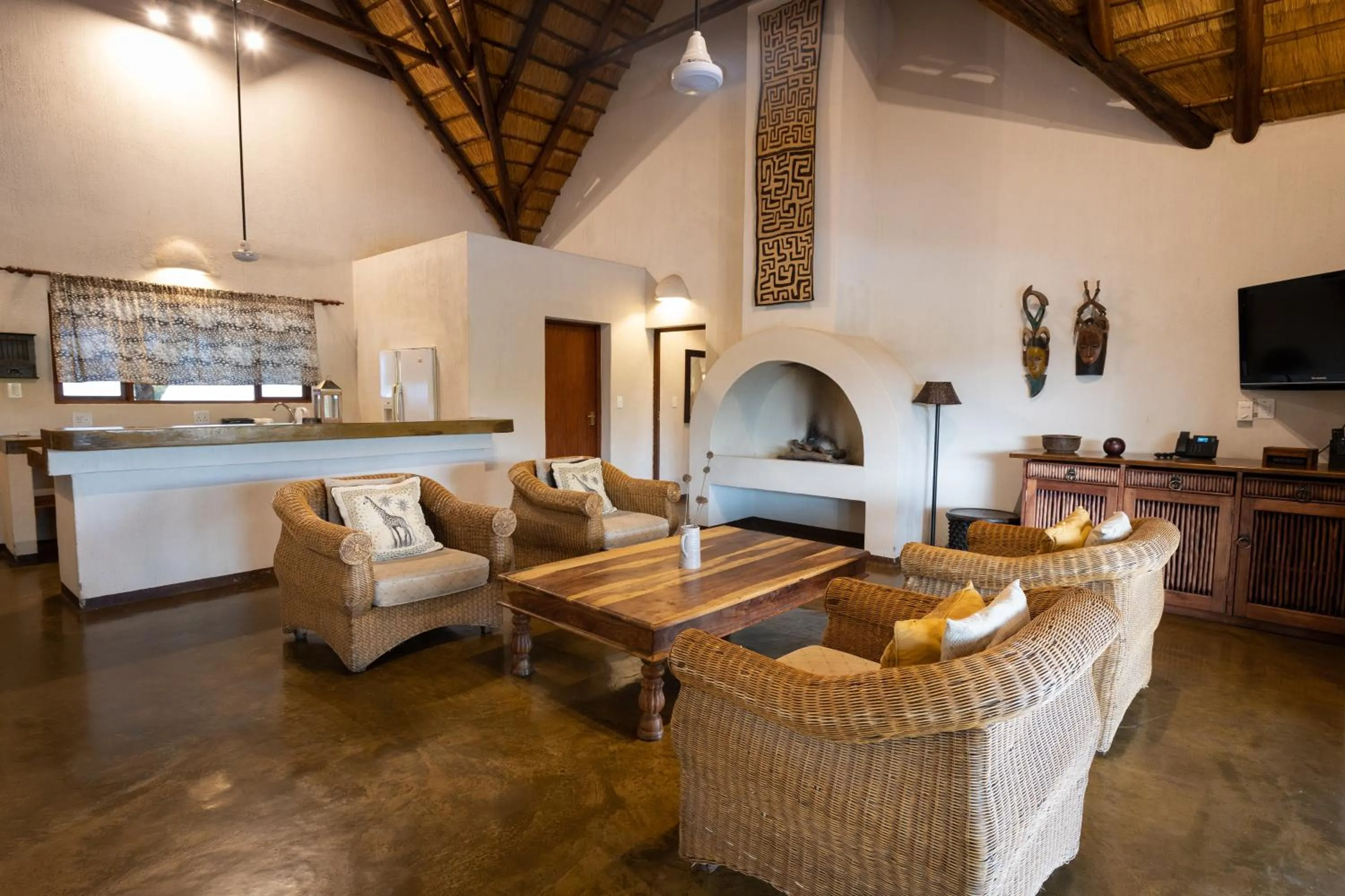 TV and multimedia in Nyati Safari Lodge