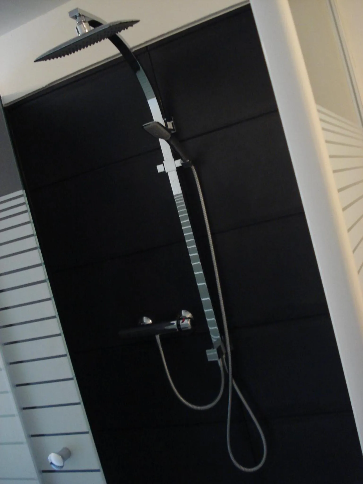 Shower in Hotel La Fayette