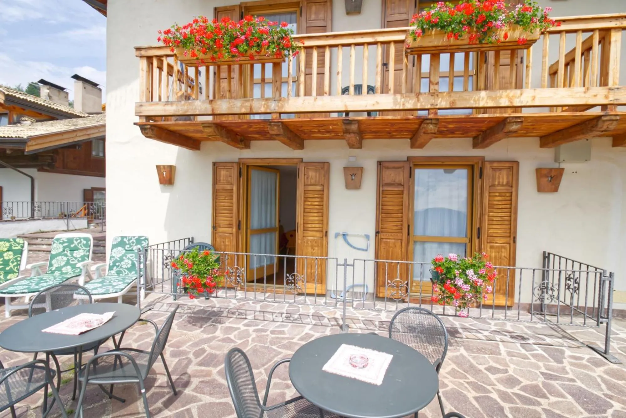 Facade/entrance in Residence Miramonti