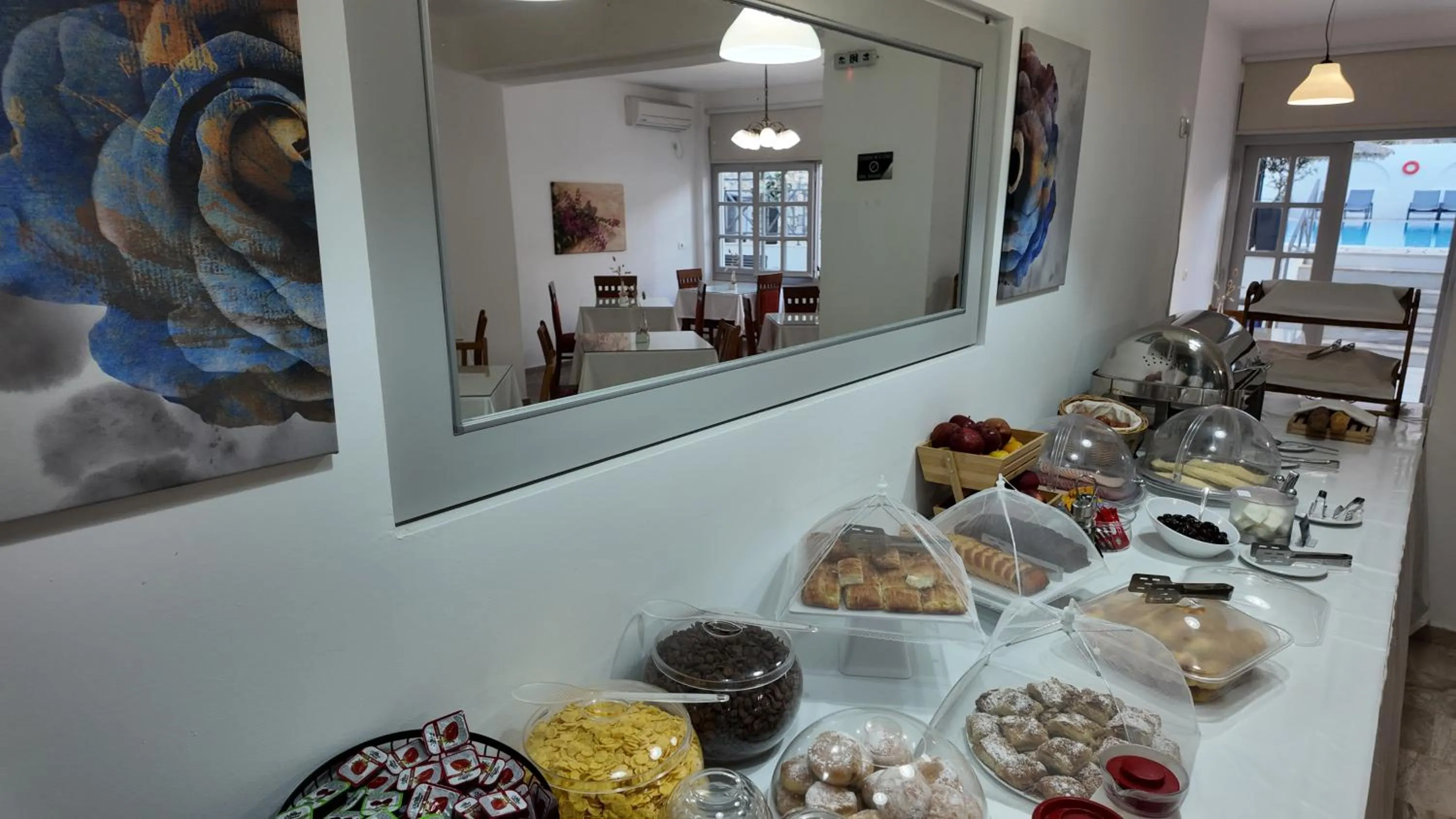 Breakfast in Hotel Marybill