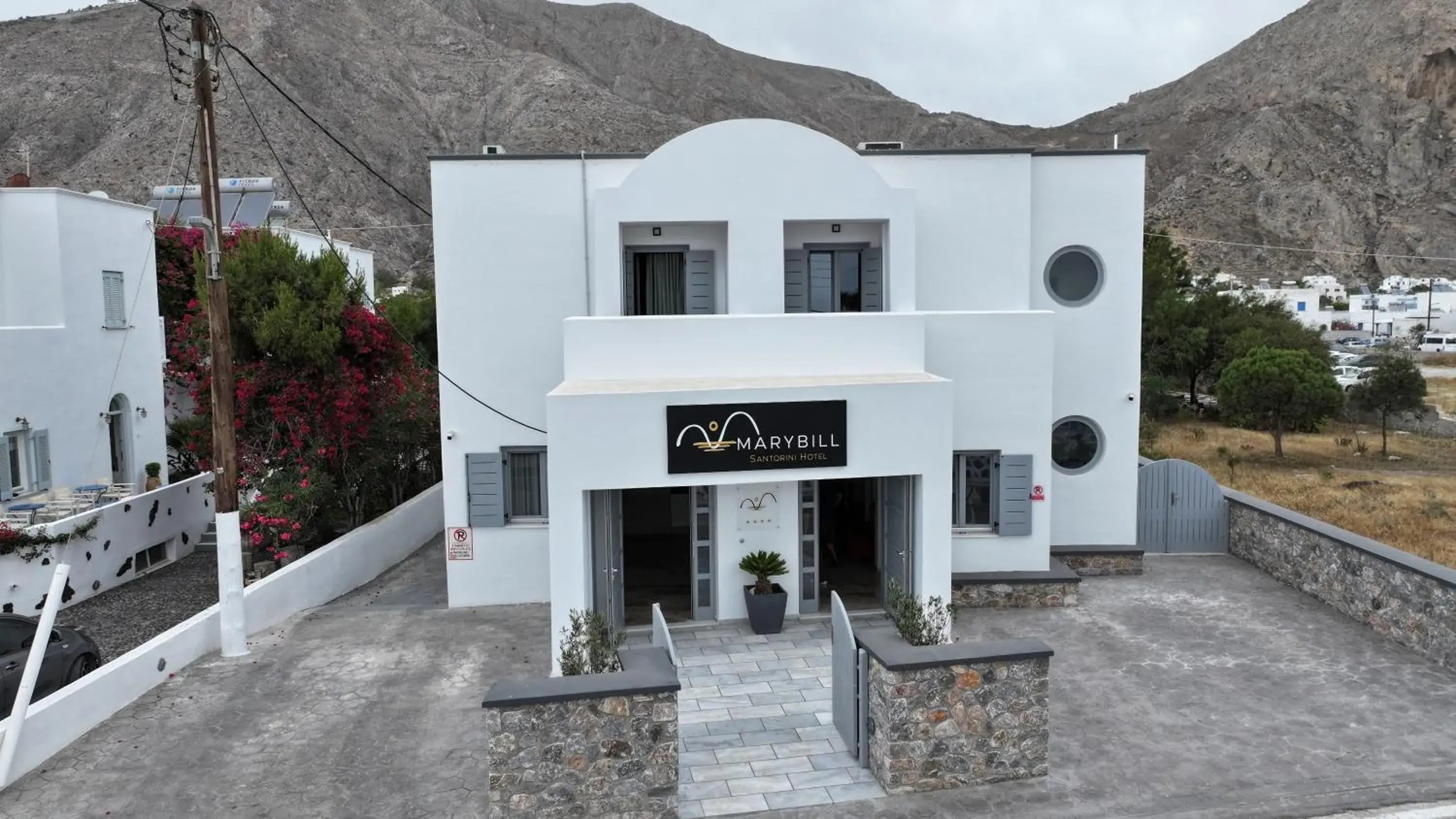 Property building in Hotel Marybill Property building in Hotel Marybill