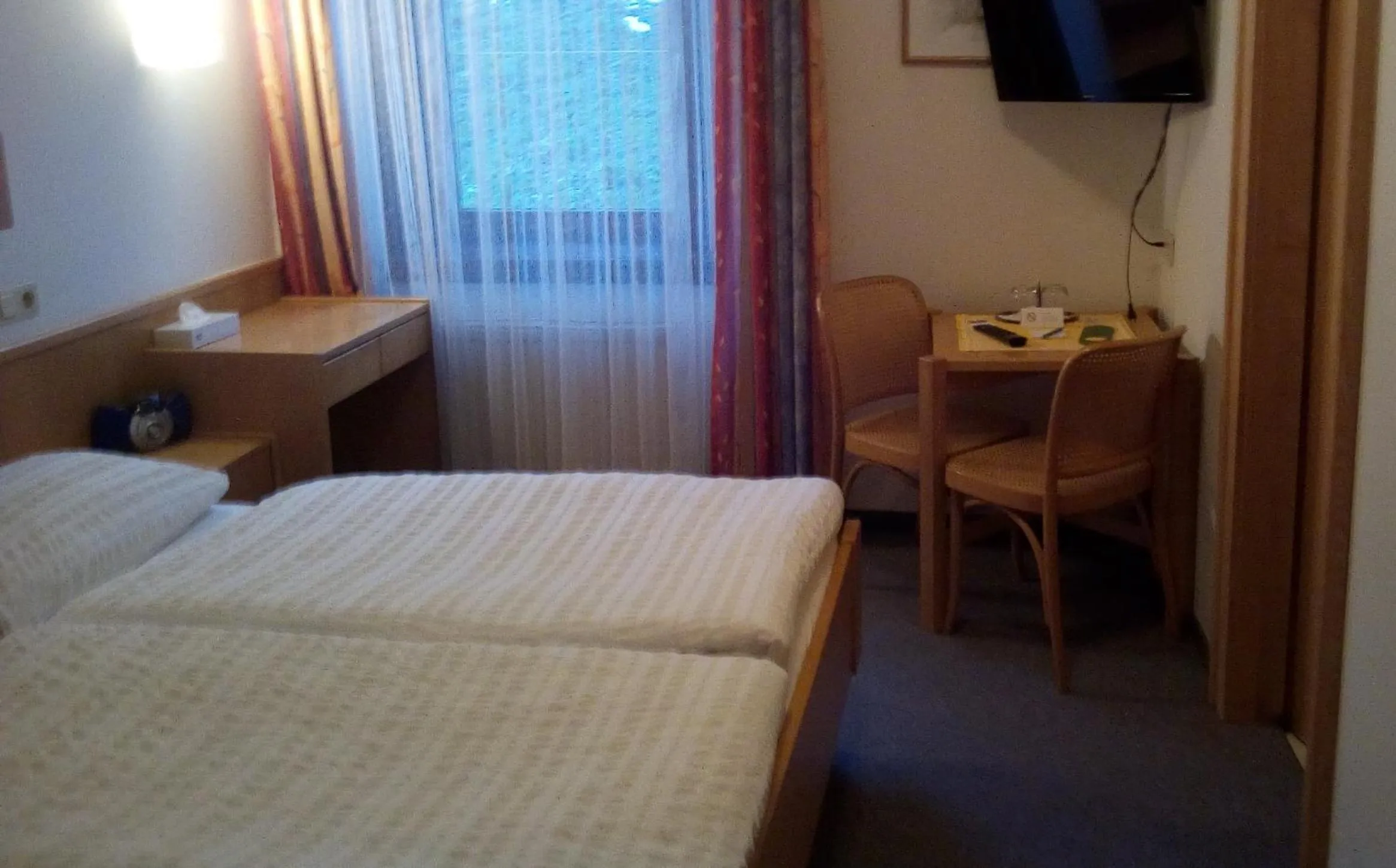 Photo of the whole room, Bed in Hotel zum goldenen Hirschen