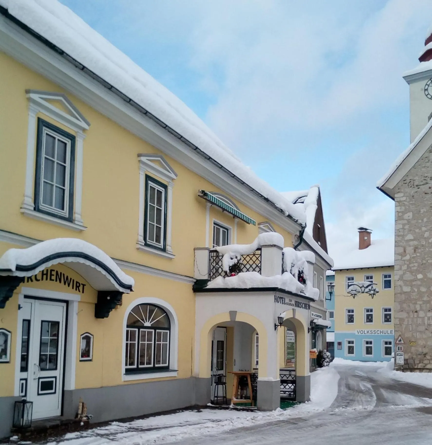 Property building in Hotel zum goldenen Hirschen